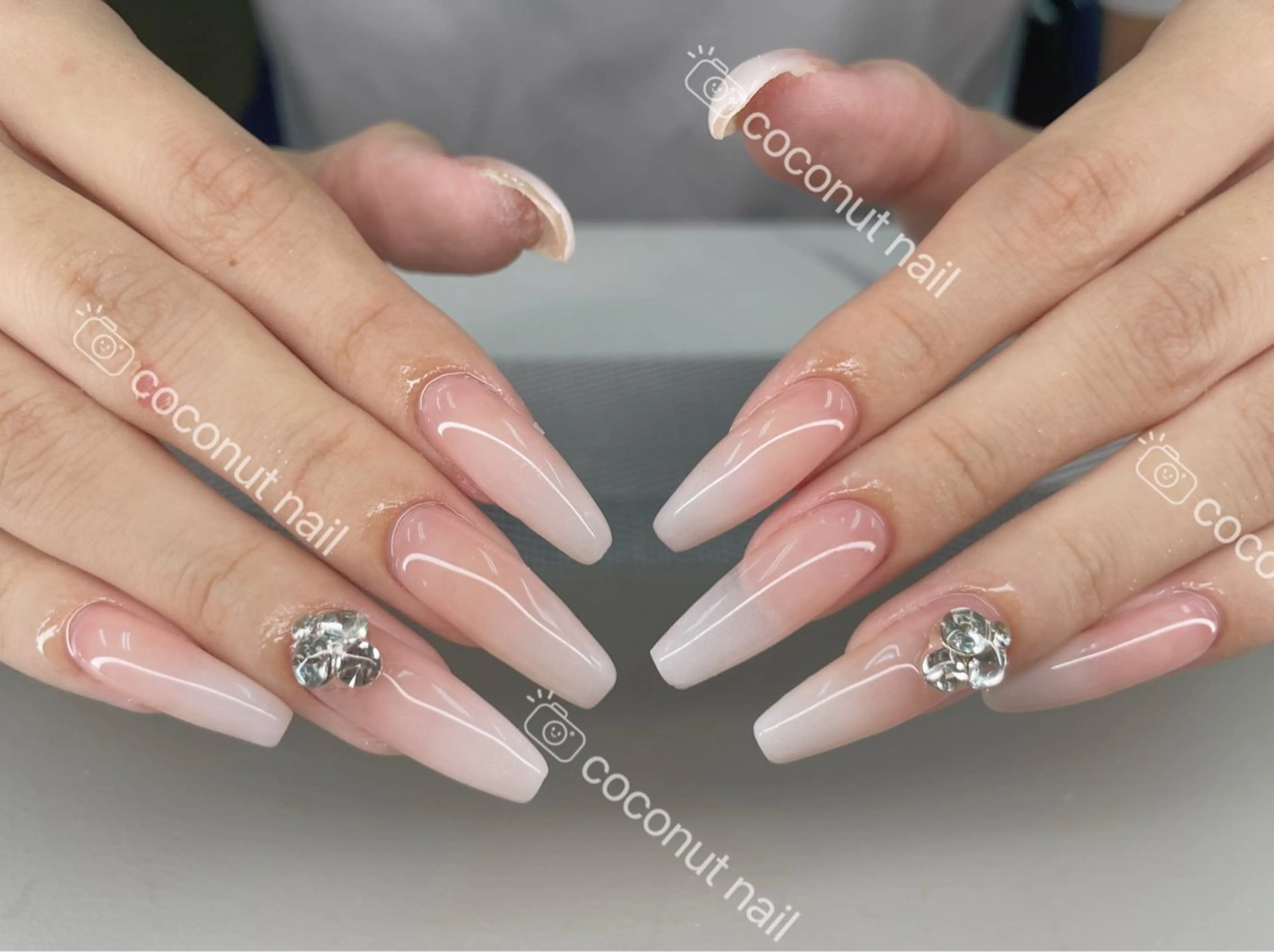 ネイル ハンドネイル 神田 ココナッツのネイルデザイン