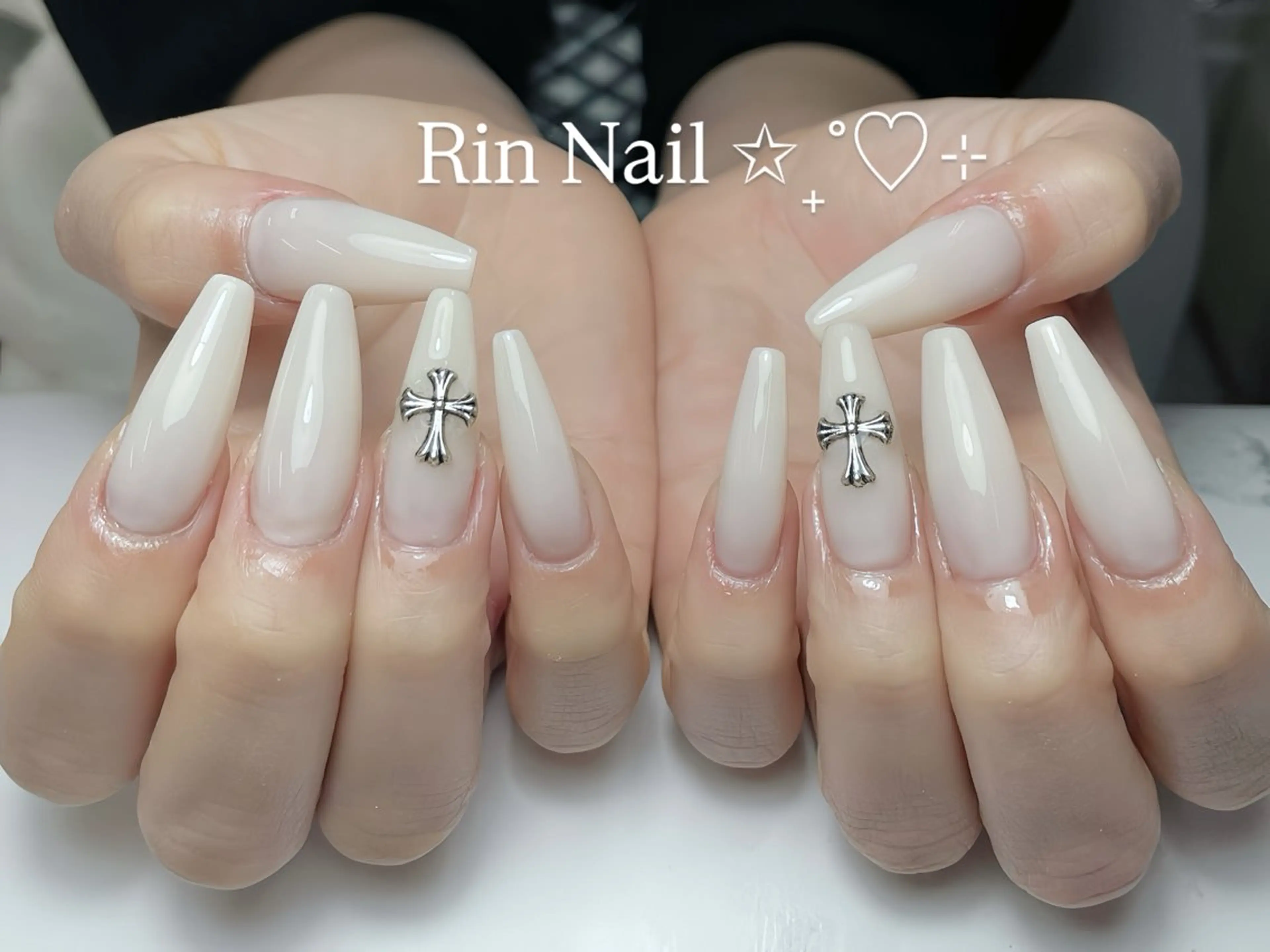ネイル 成人式 ロングネイル ネイルチップ ハンドネイル Rin Nail 新大久保店のネイルデザイン