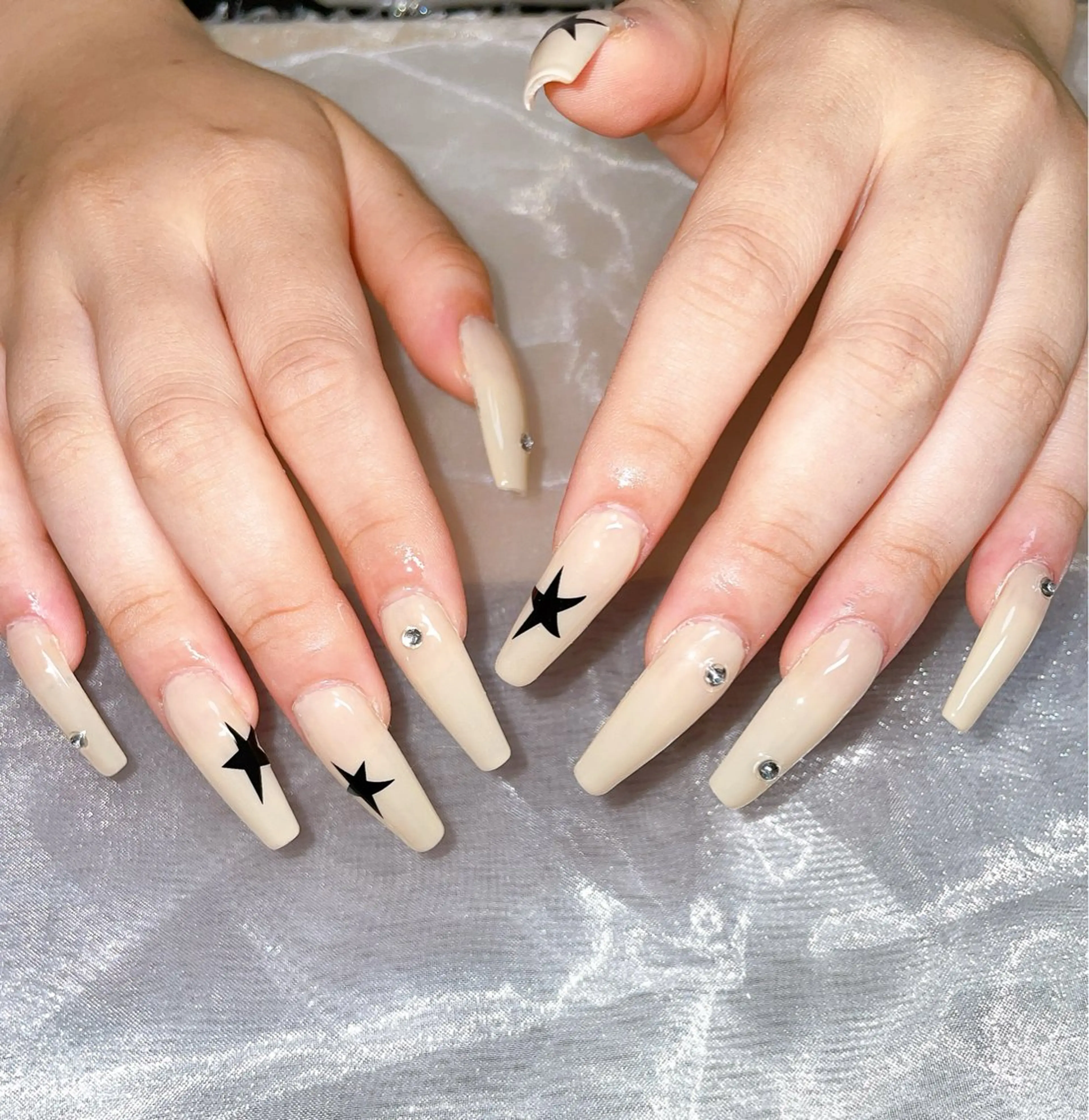 ネイル ハンドネイル ハンドケア GAL_ NAILのネイルデザイン