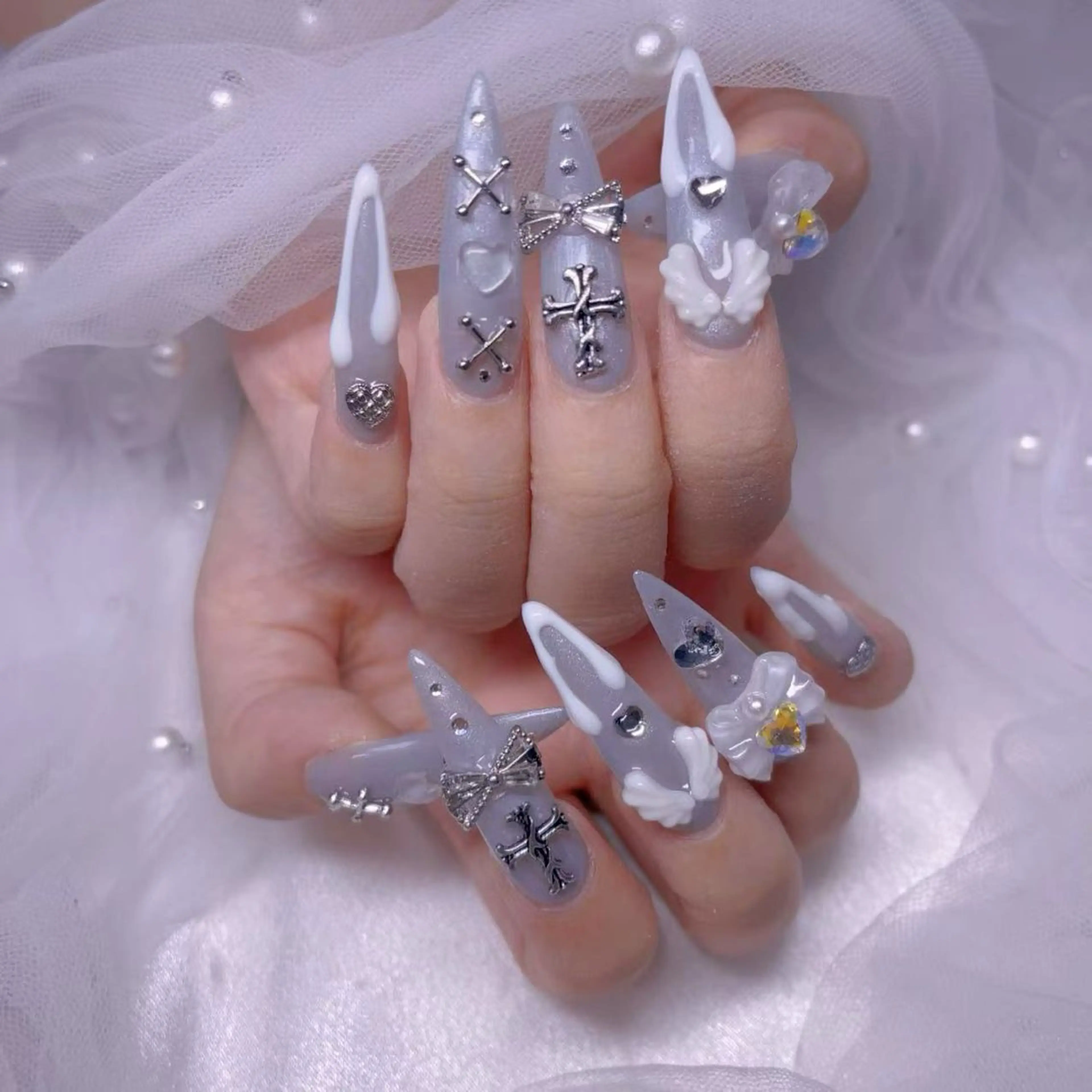 ネイル UMI ネイルサロン新宿🎀のネイルデザイン