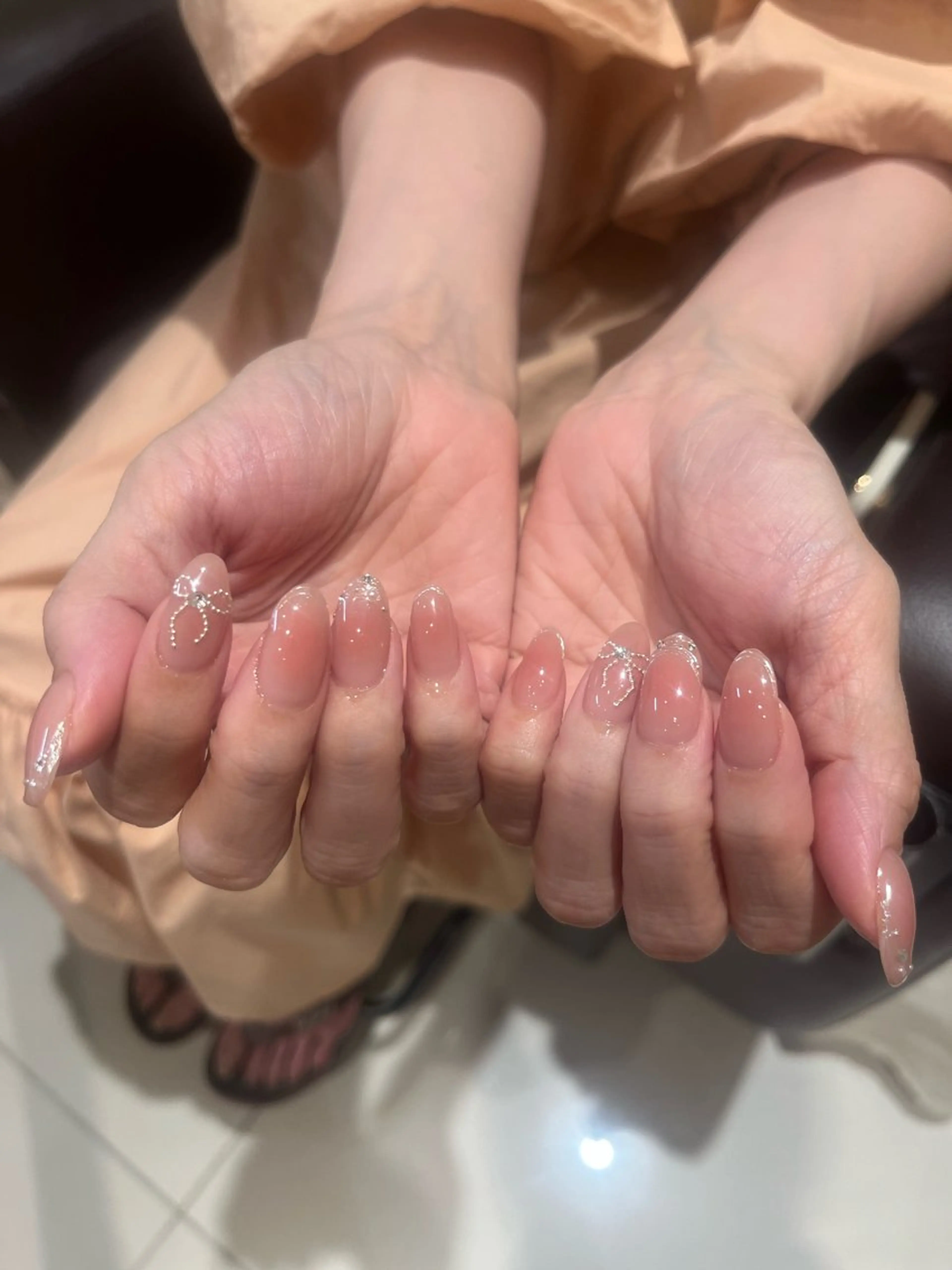 ネイル アートネイル チークネイル シルバー NailAVANCE Ichikaのネイルデザイン