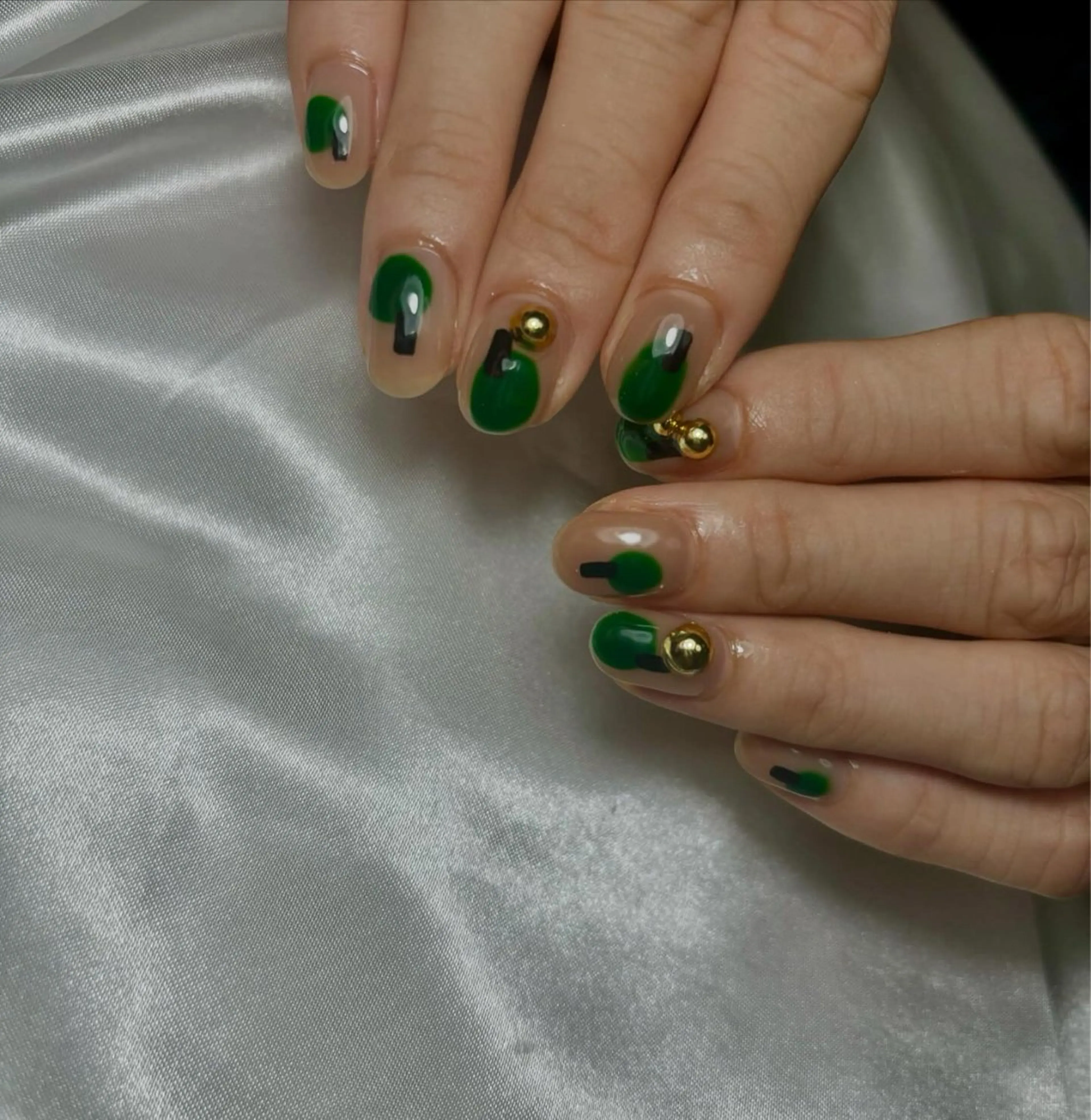 ネイル ハンドネイル ハンドケア Feliz 楽しいネイルサロンのネイルデザイン