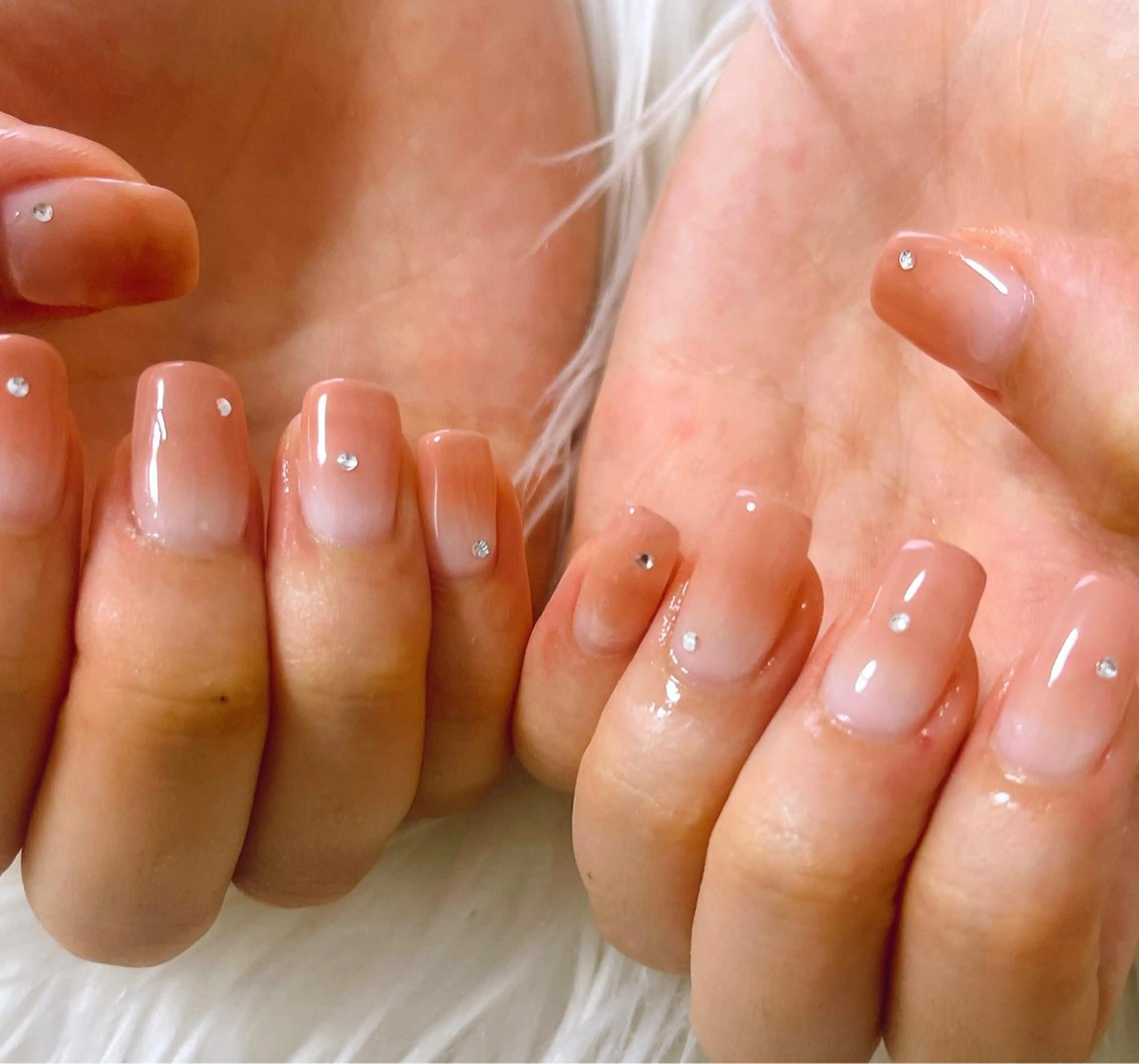 ネイル グラデーション 韓国ネイル ロングネイル ハンドネイル 松田 由真のネイルデザイン