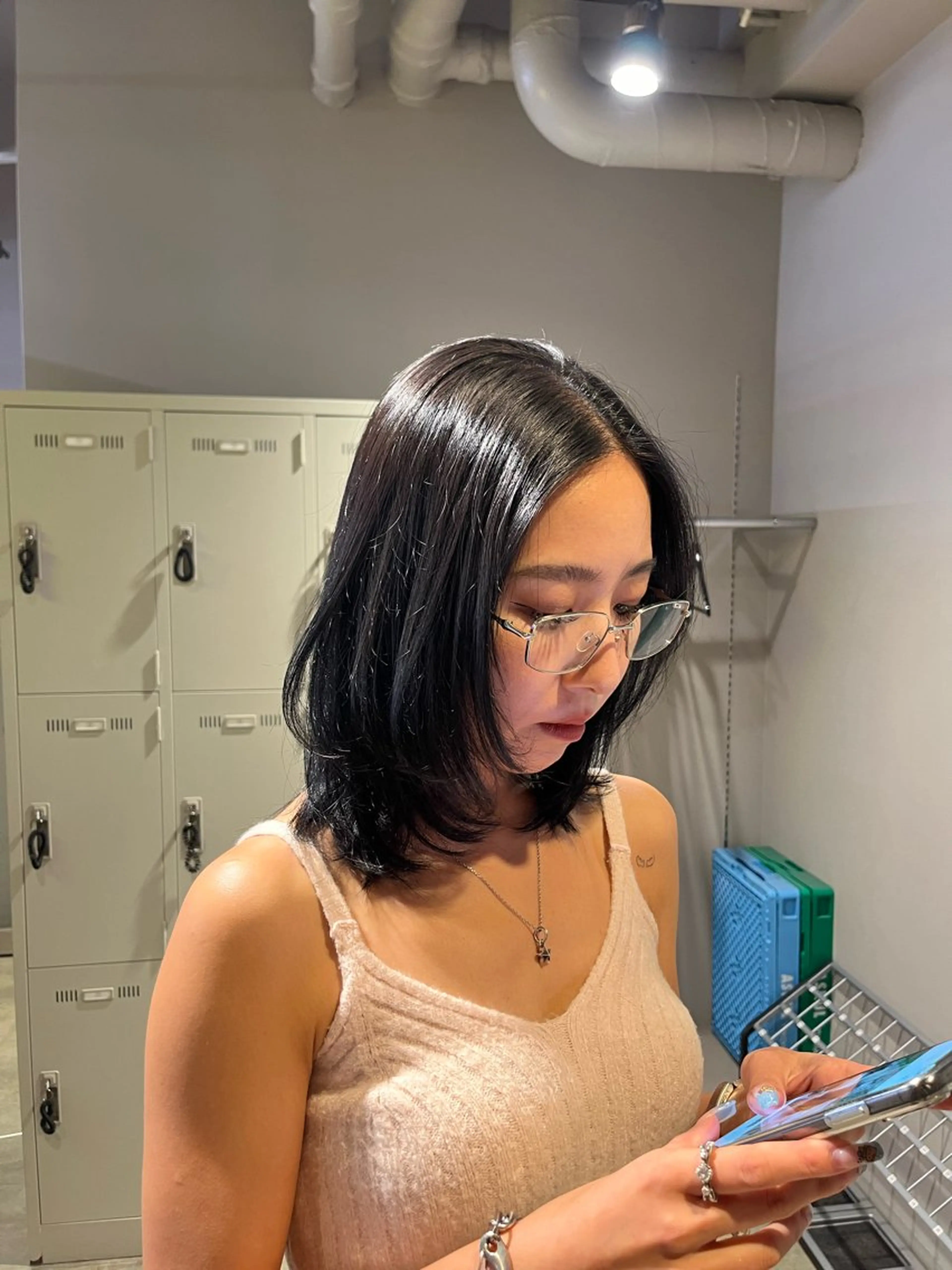 ミディアム 寒色＆ブリーチ特化 寒色MiOのヘアスタイル