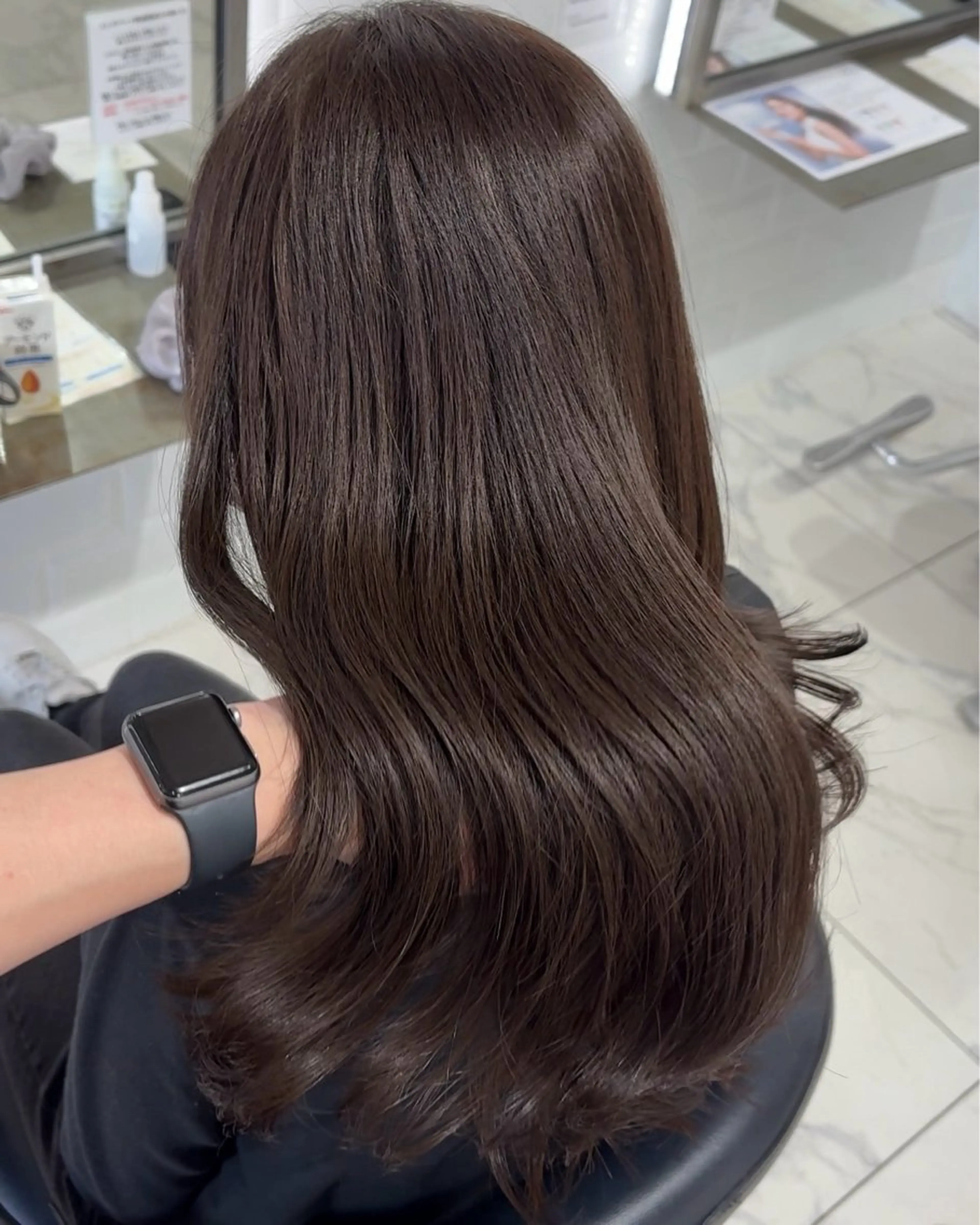 セミロング カラー グレージュ 透明感艶カラー/ 岡田澪香のヘアスタイル