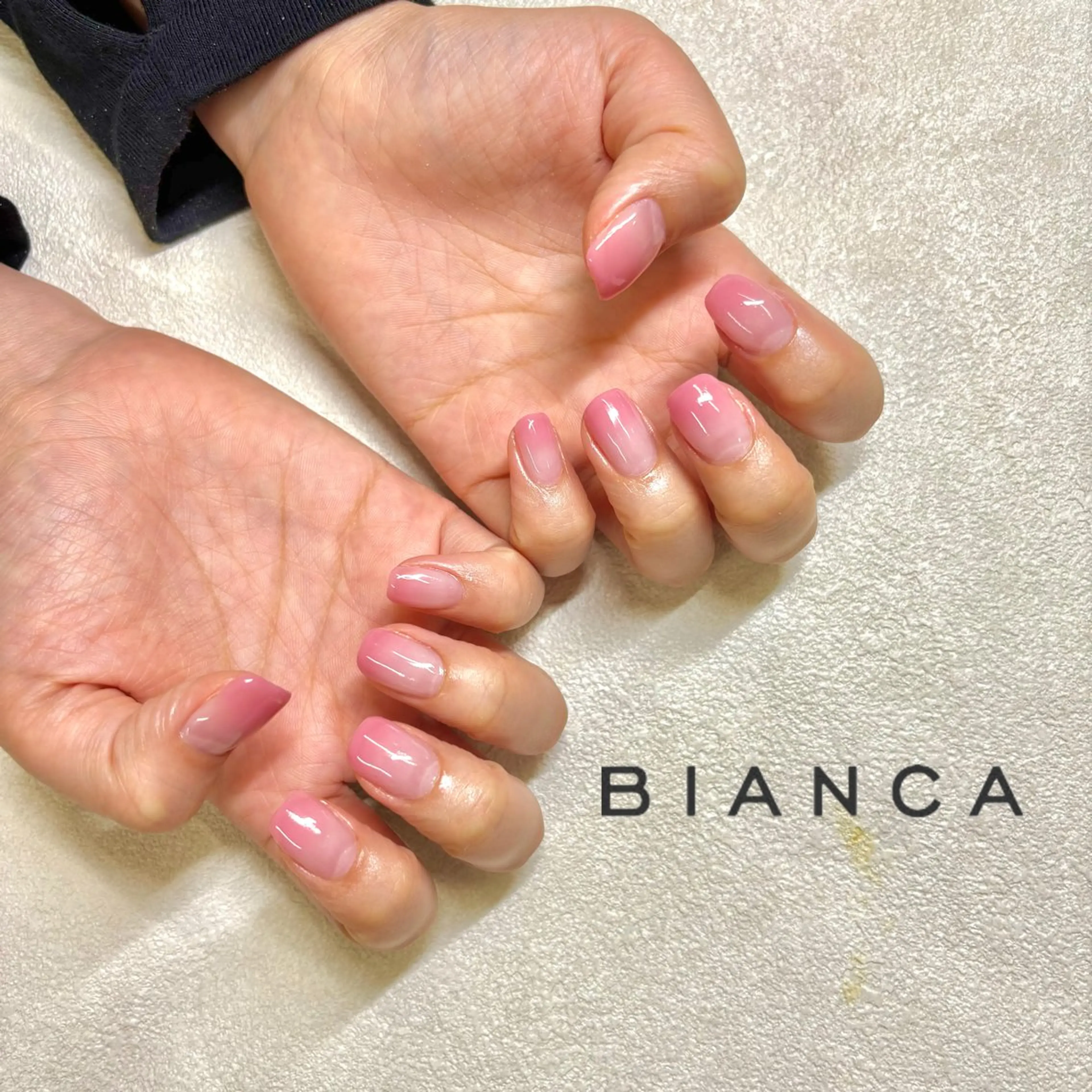 ネイル グラデーション ピンク ハンドネイル Bianca 長津田　松原･*°☆のネイルデザイン