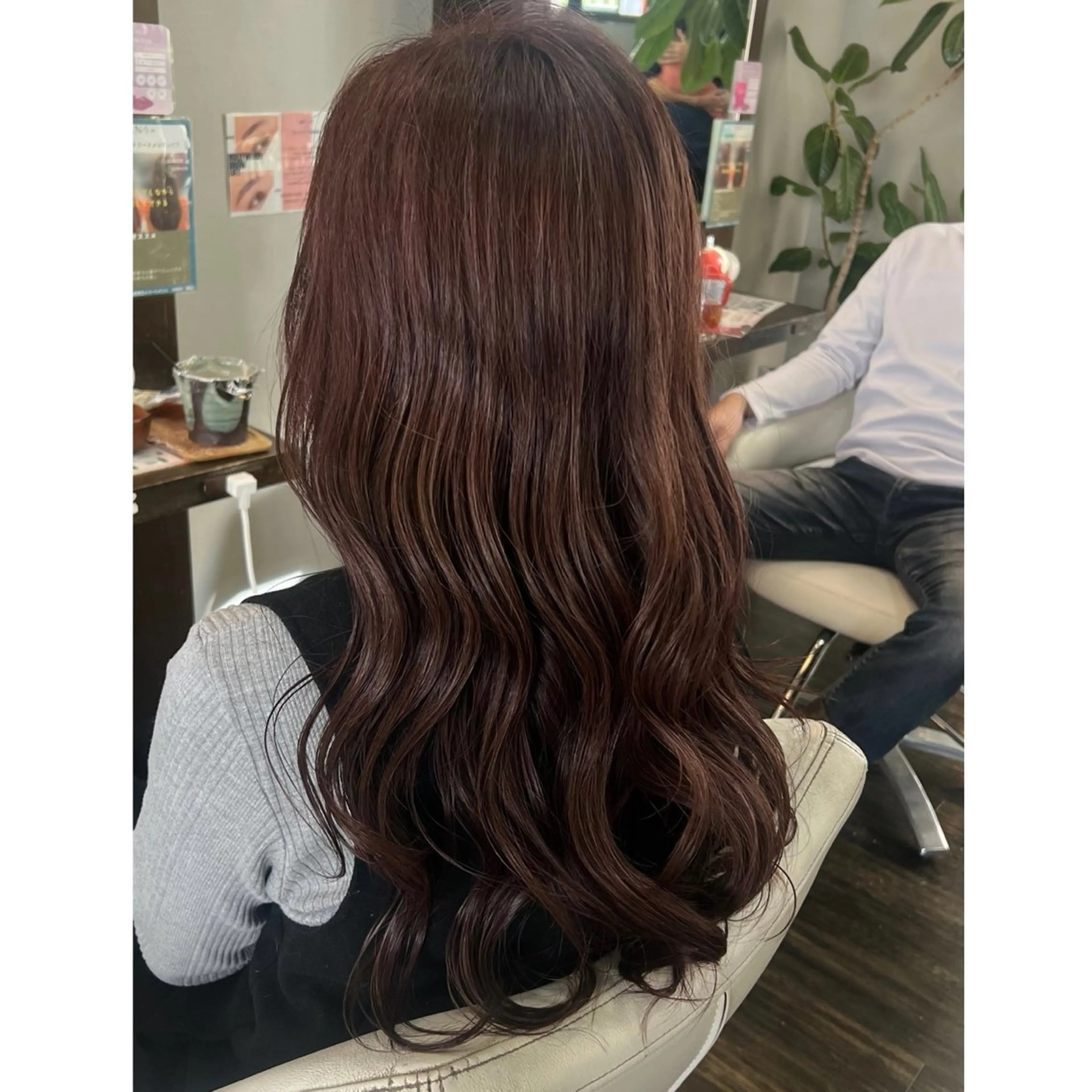 カラー 小林 那奈のヘアスタイル