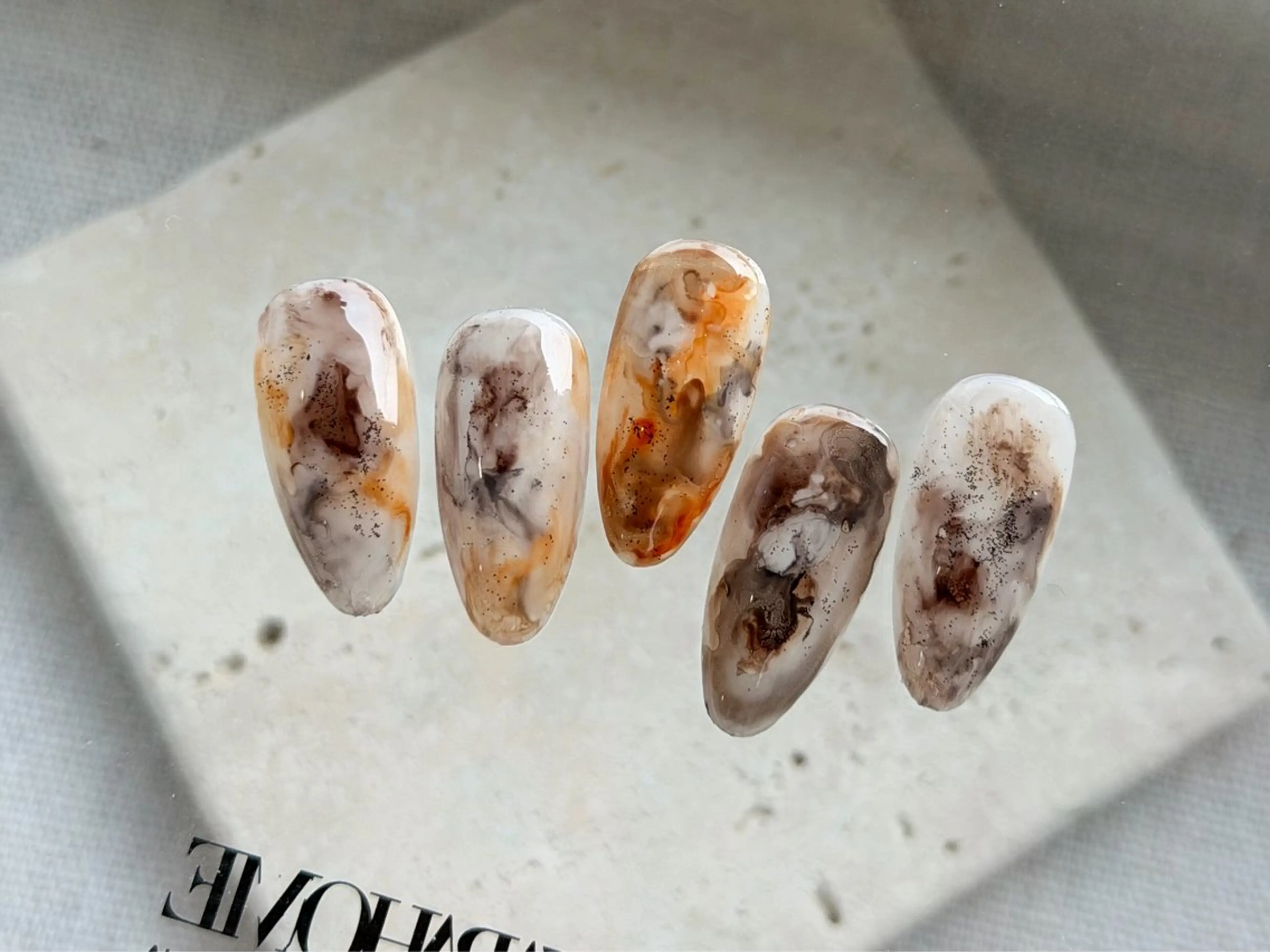 ネイル ブラウン ニュアンスネイル ハンドネイル ANOVA アノヴァのネイルデザイン