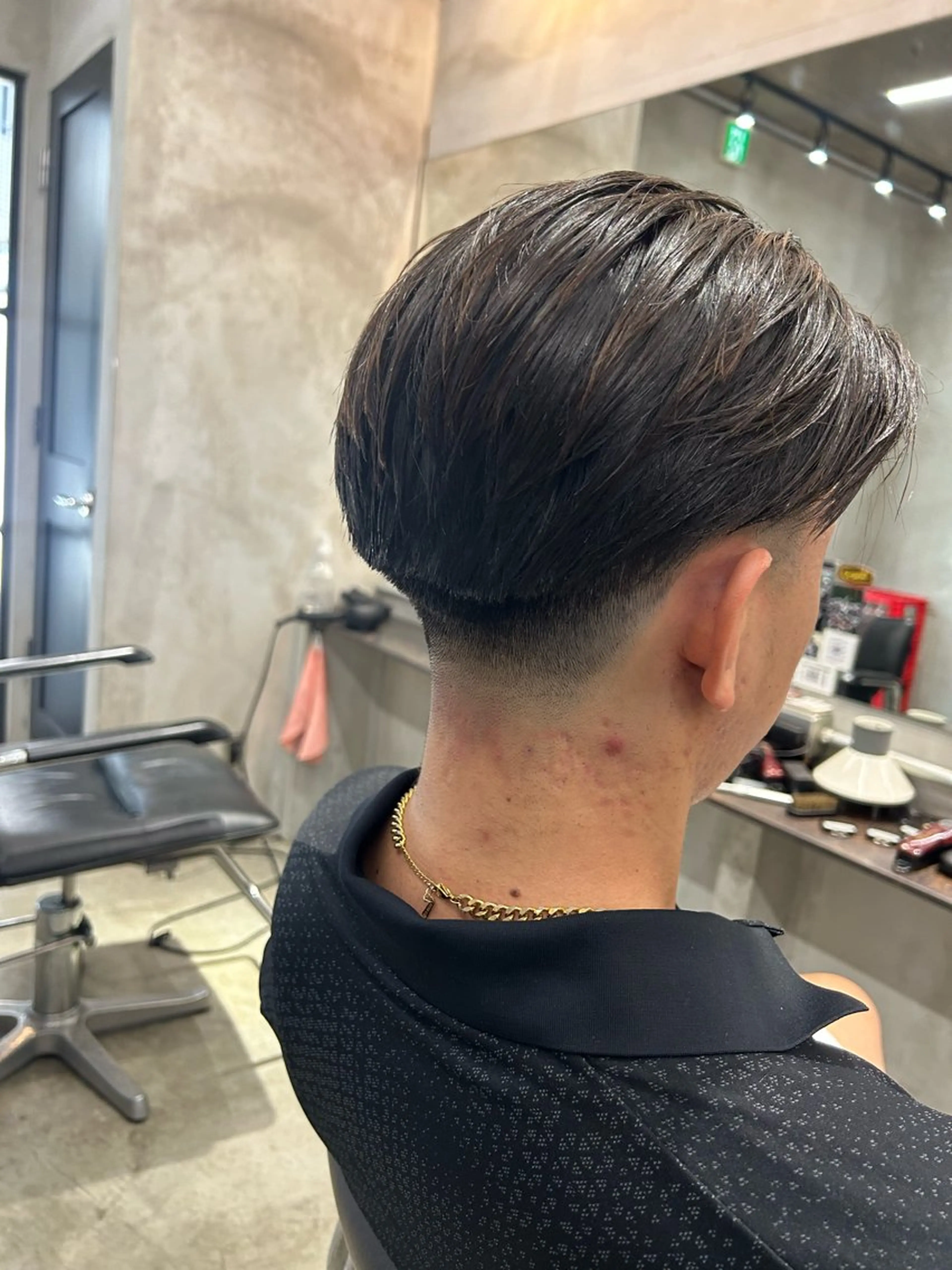 ショート メンズ フェードカット スキンフェード 【明大前フェード/ メンズパーマ/岳】のヘアスタイル