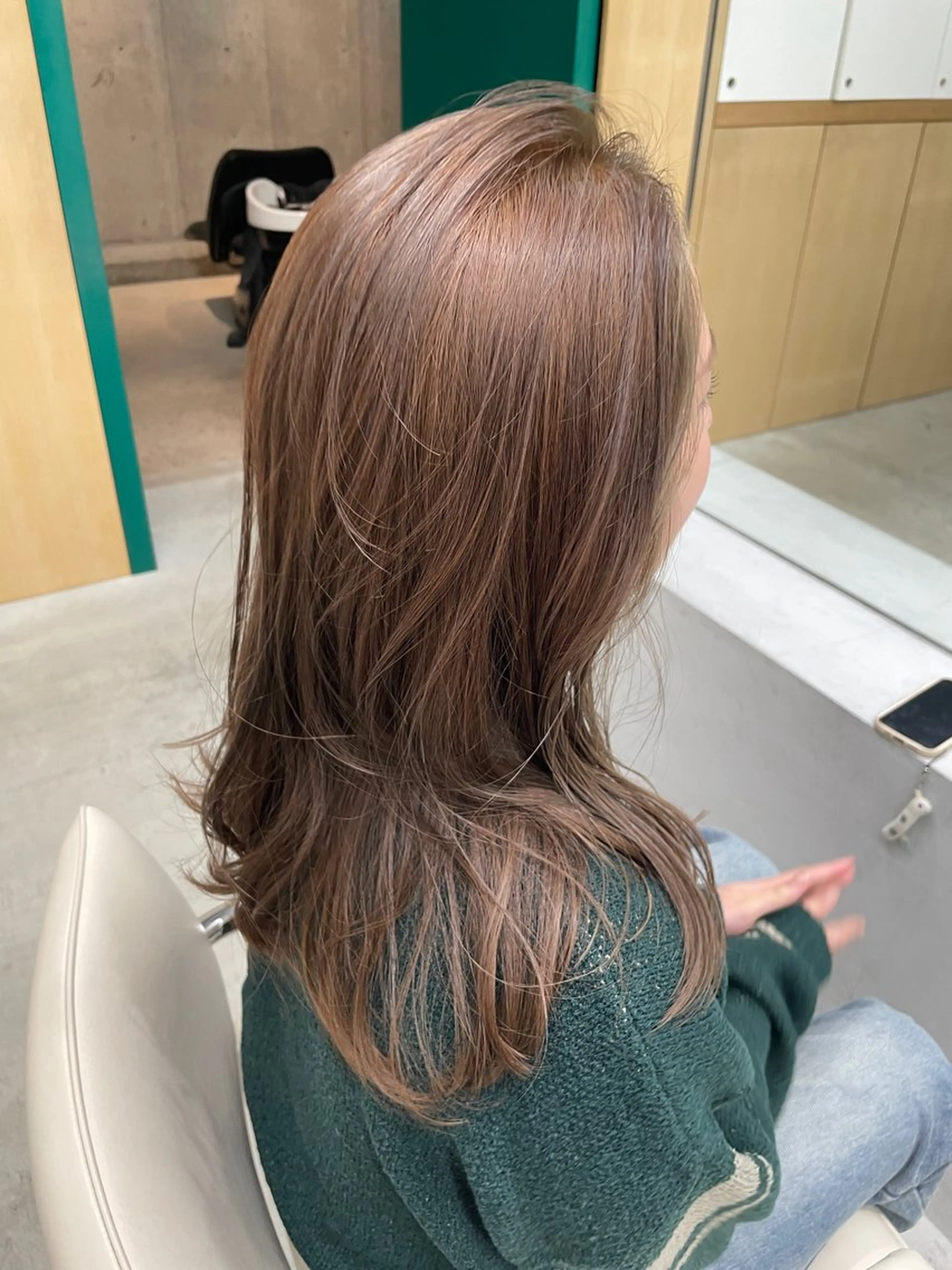 セミロング ヘアカラー トリートメント 堀 愛希子のヘアスタイル