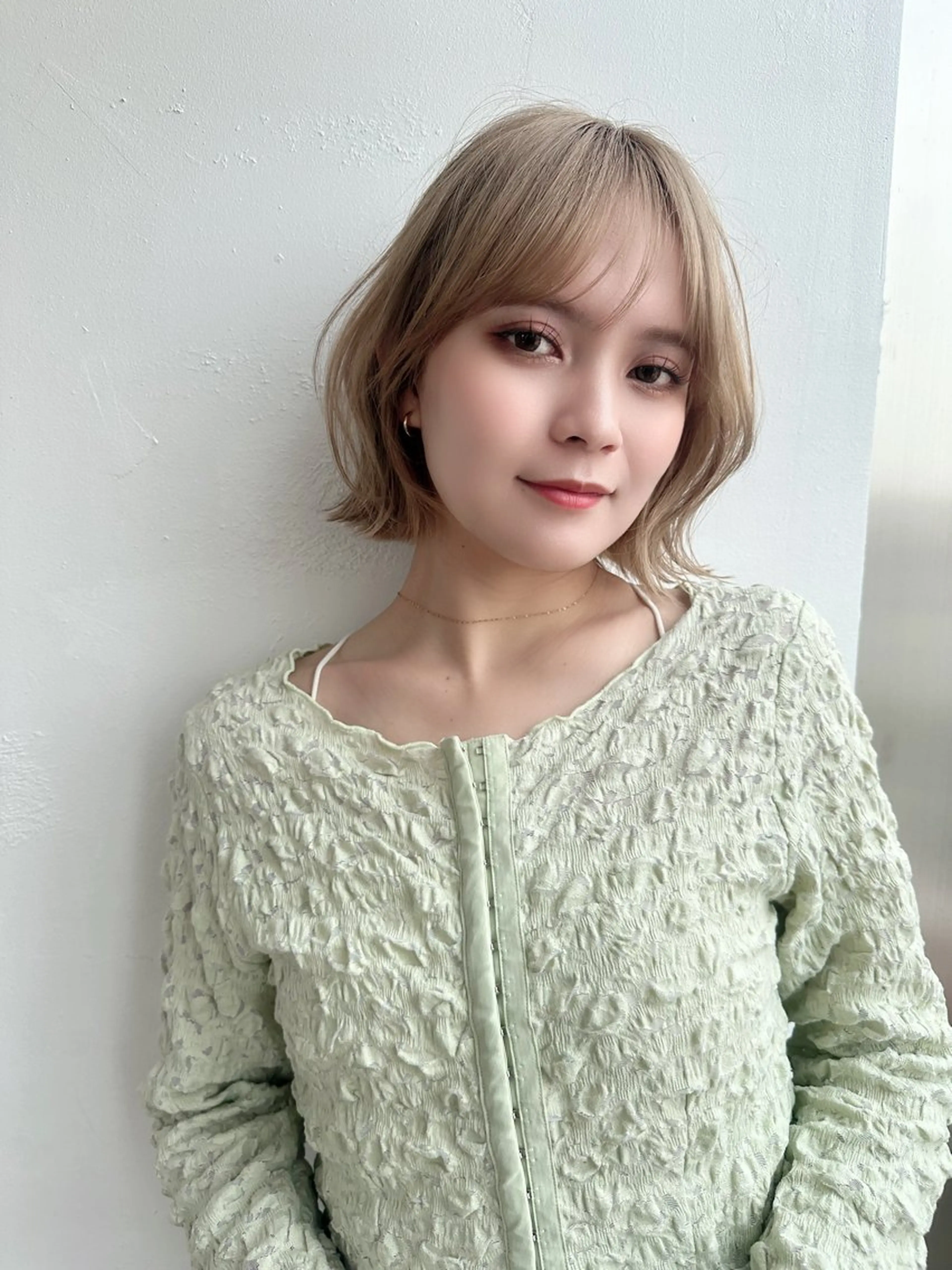 ショート ボブ 外ハネヘア 鎌倉 彩のヘアスタイル