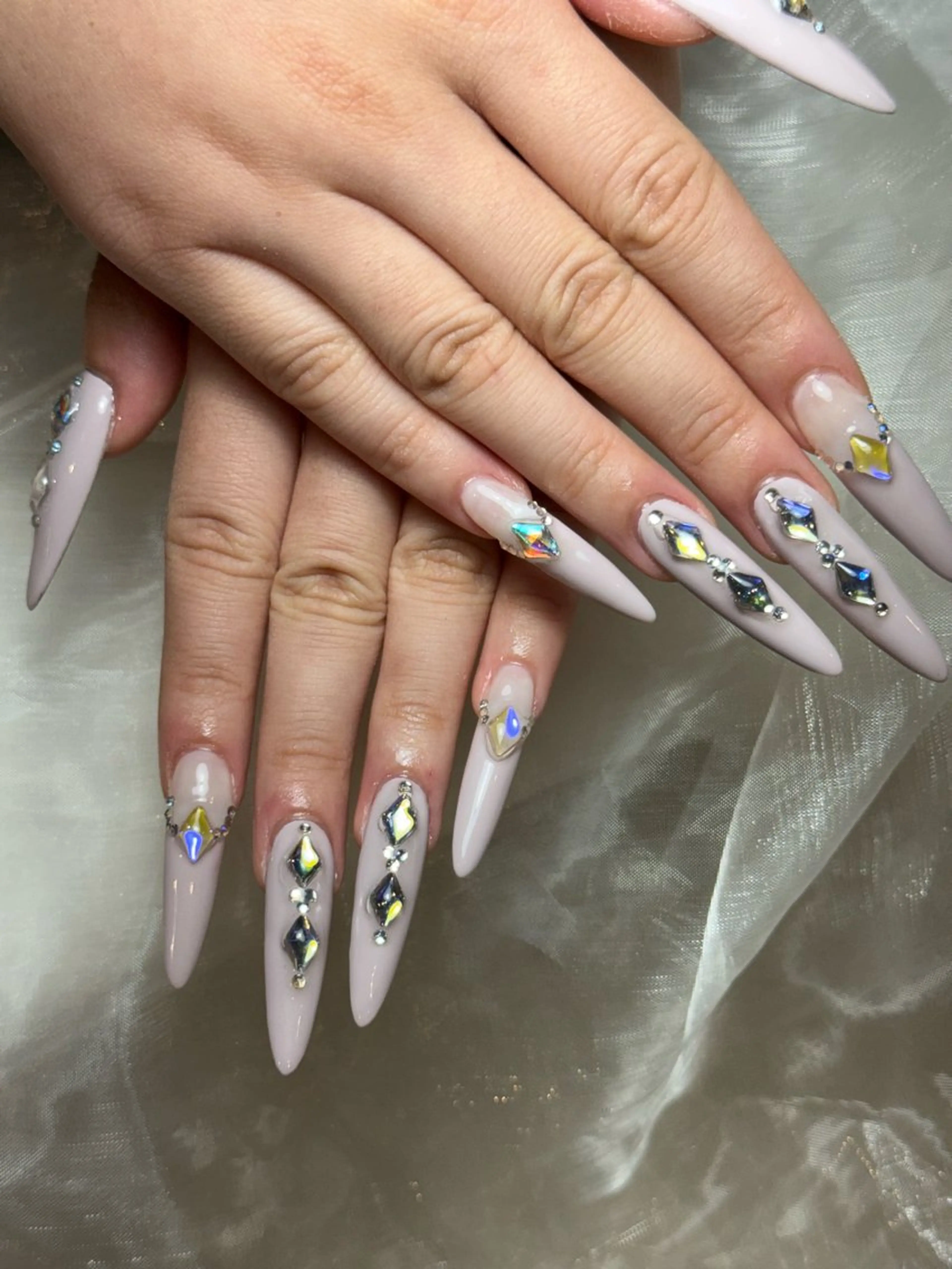 💅【ミニモ学割】チップ長さ出し+シンプル持ち込みデザイン【時間内パーツつけ放題】の写真