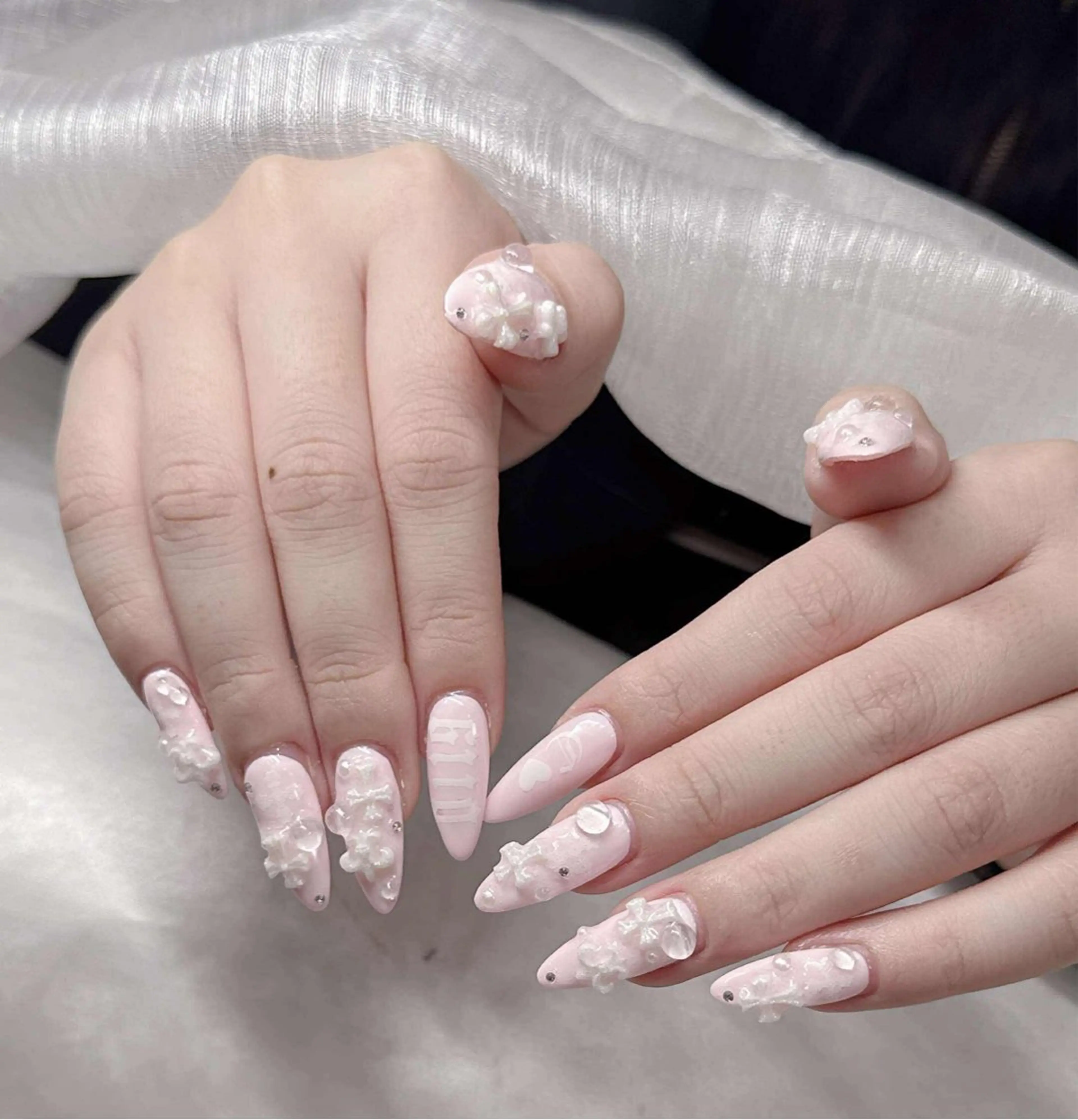 ネイル ハンドネイル Lee Nailsのネイルデザイン