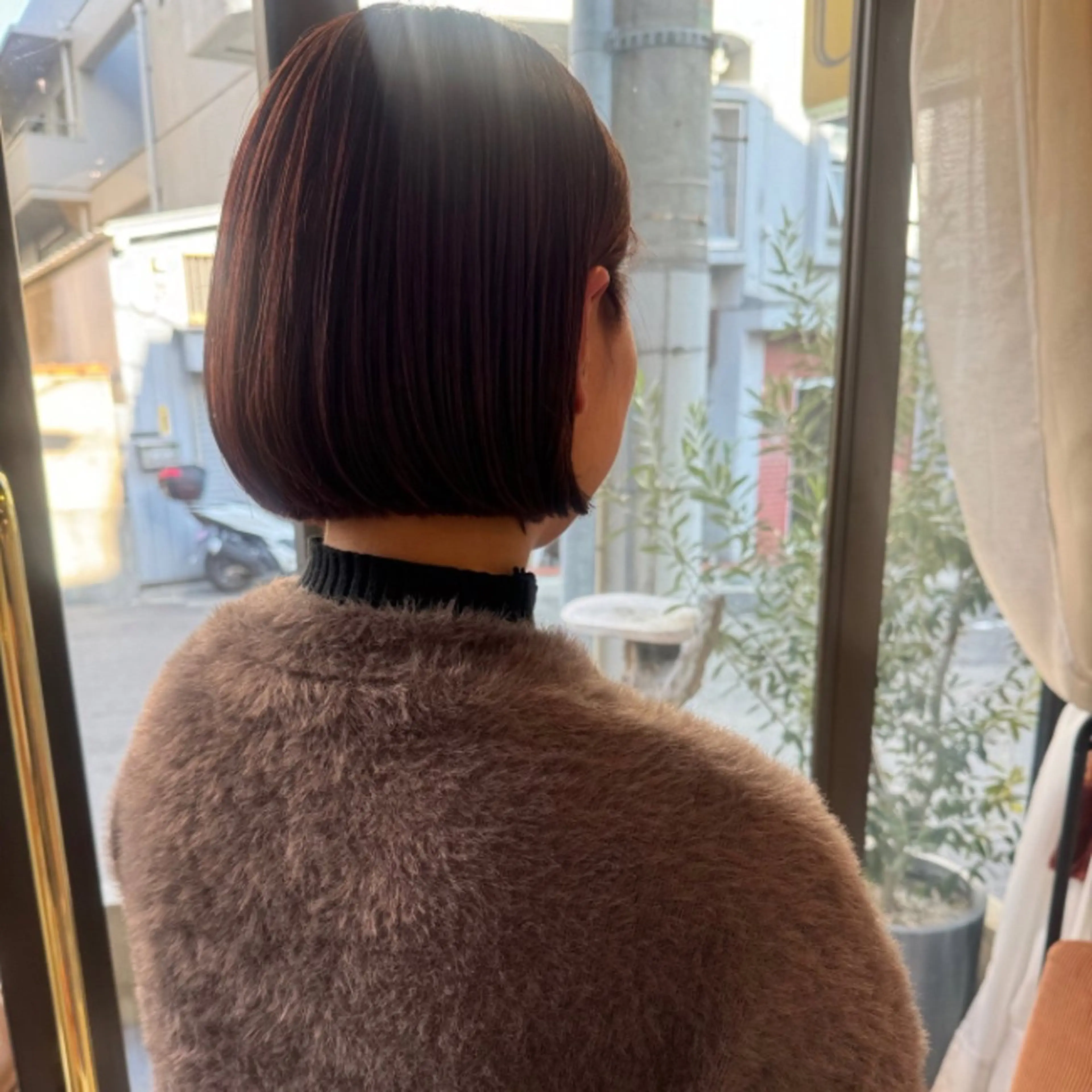 ショート カラー ボブ カット ヘアカラー ヘッドスパ Unique ユニークのヘアスタイル