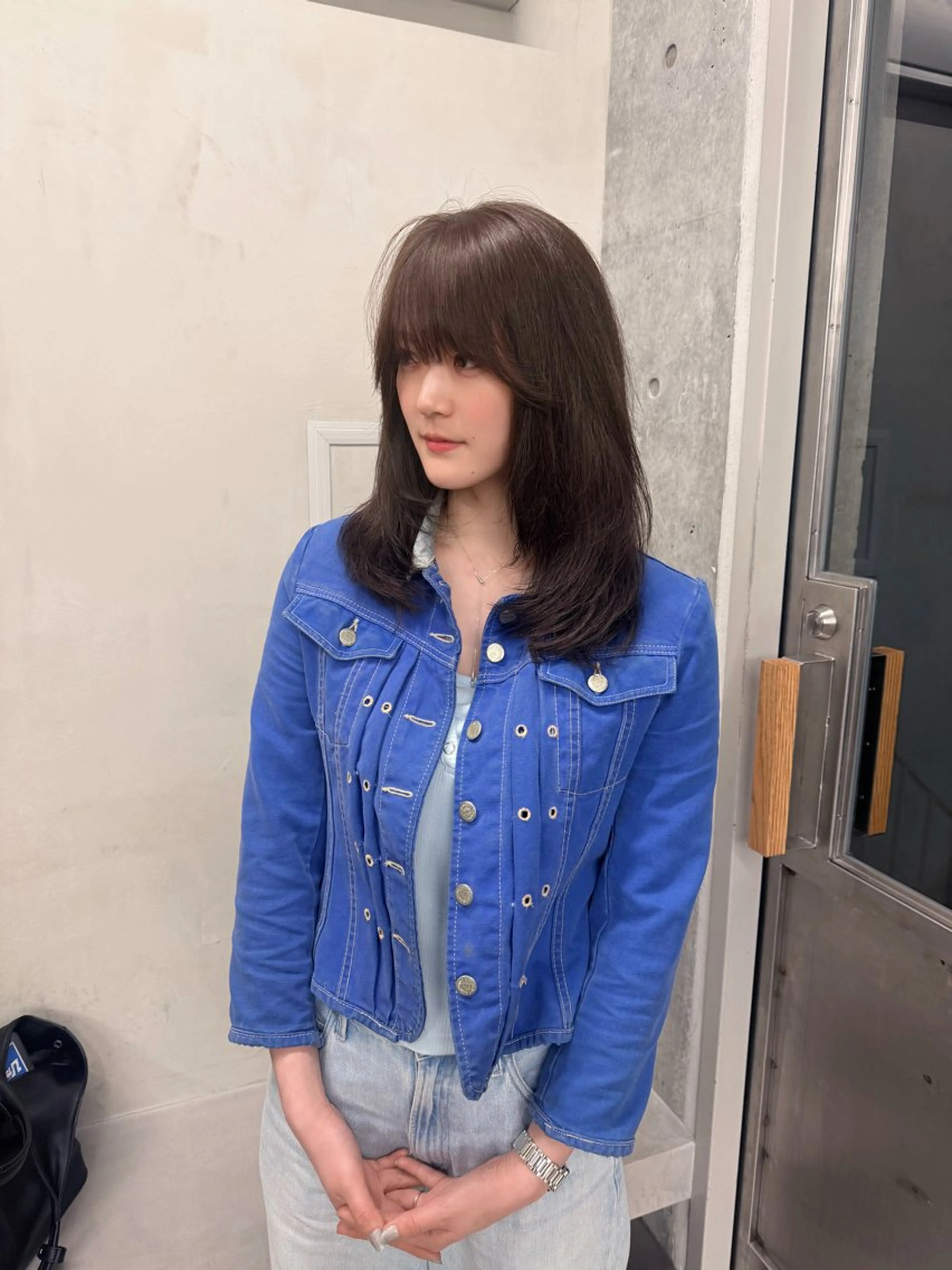 ロング カラー ロングレイヤー アッシュ ベージュカラー ブリーチ 透明感カラー カット ヘアカラー トリートメント 誰より丁寧なカット/ 小林輝/レイヤーのヘアスタイル