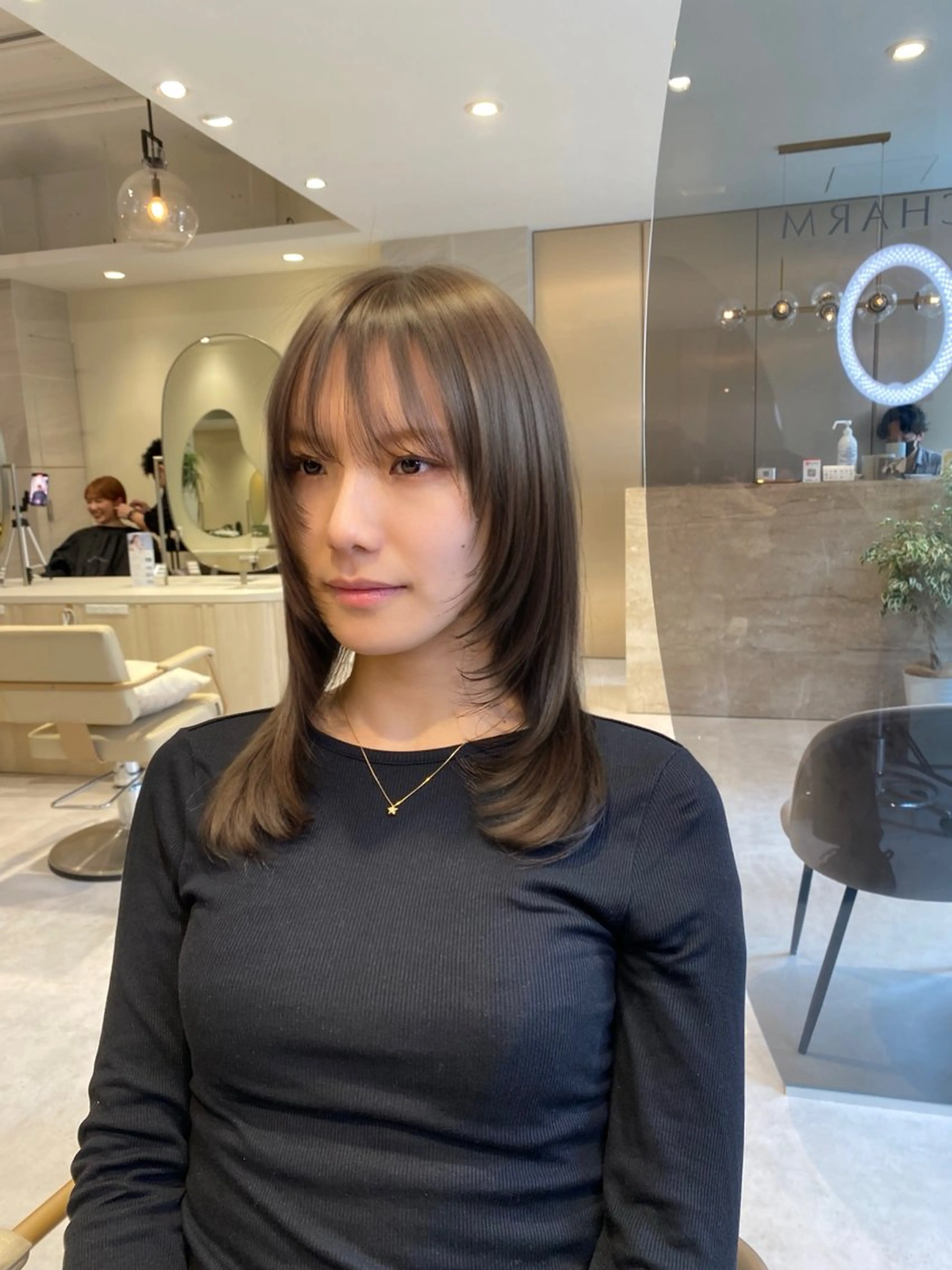 ミディアム カラー ベージュカラー ブリーチ ダブルカラー イルミナカラー ブリーチなしカラー カット ヘアカラー Ms.CHARM所属・透明感カラー🌿 グレージュ🐺陽介のヘアスタイル