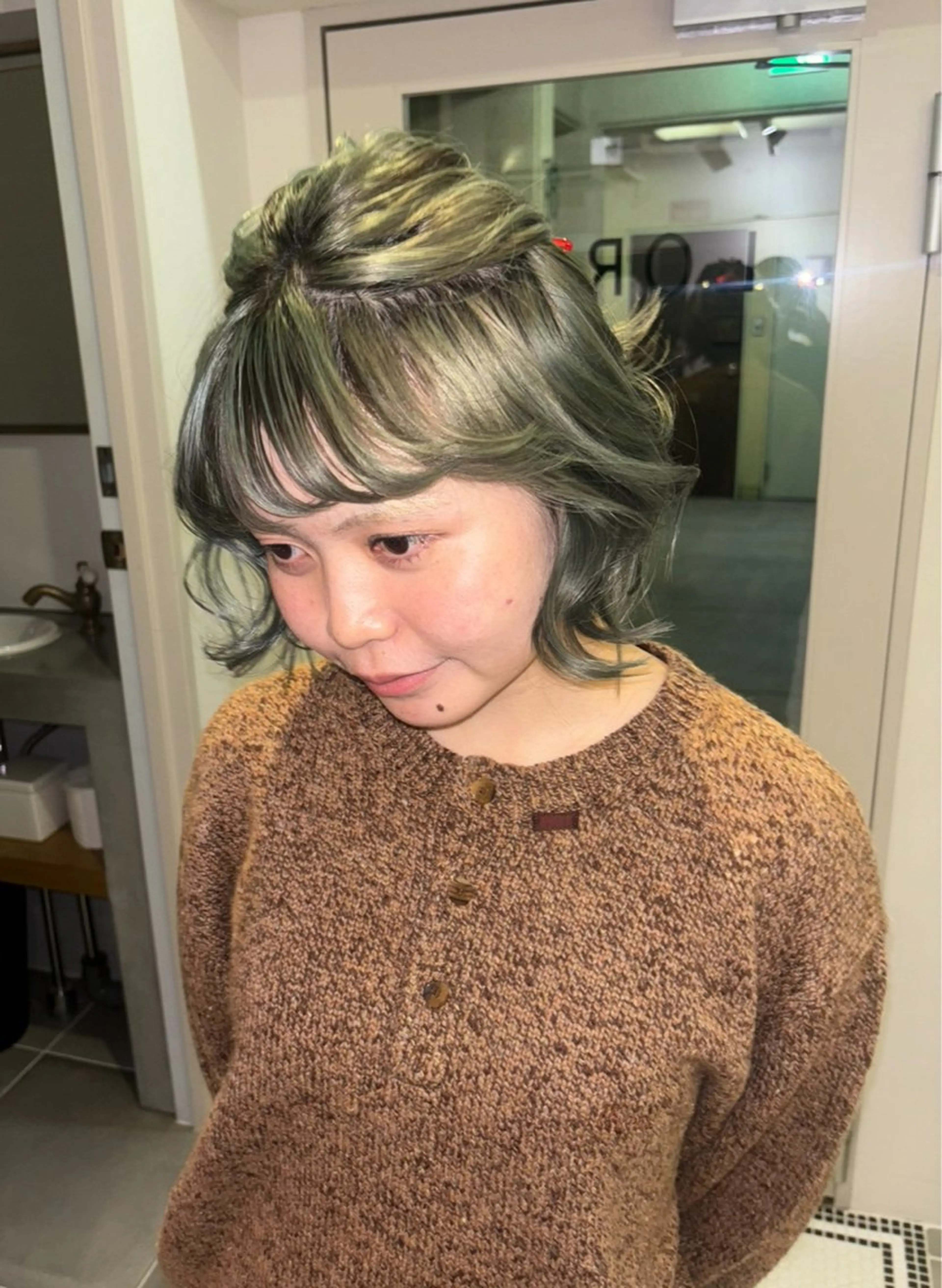 ミディアム ヘアカラー 🍎デザインカラー /カエデ🍎のヘアスタイル