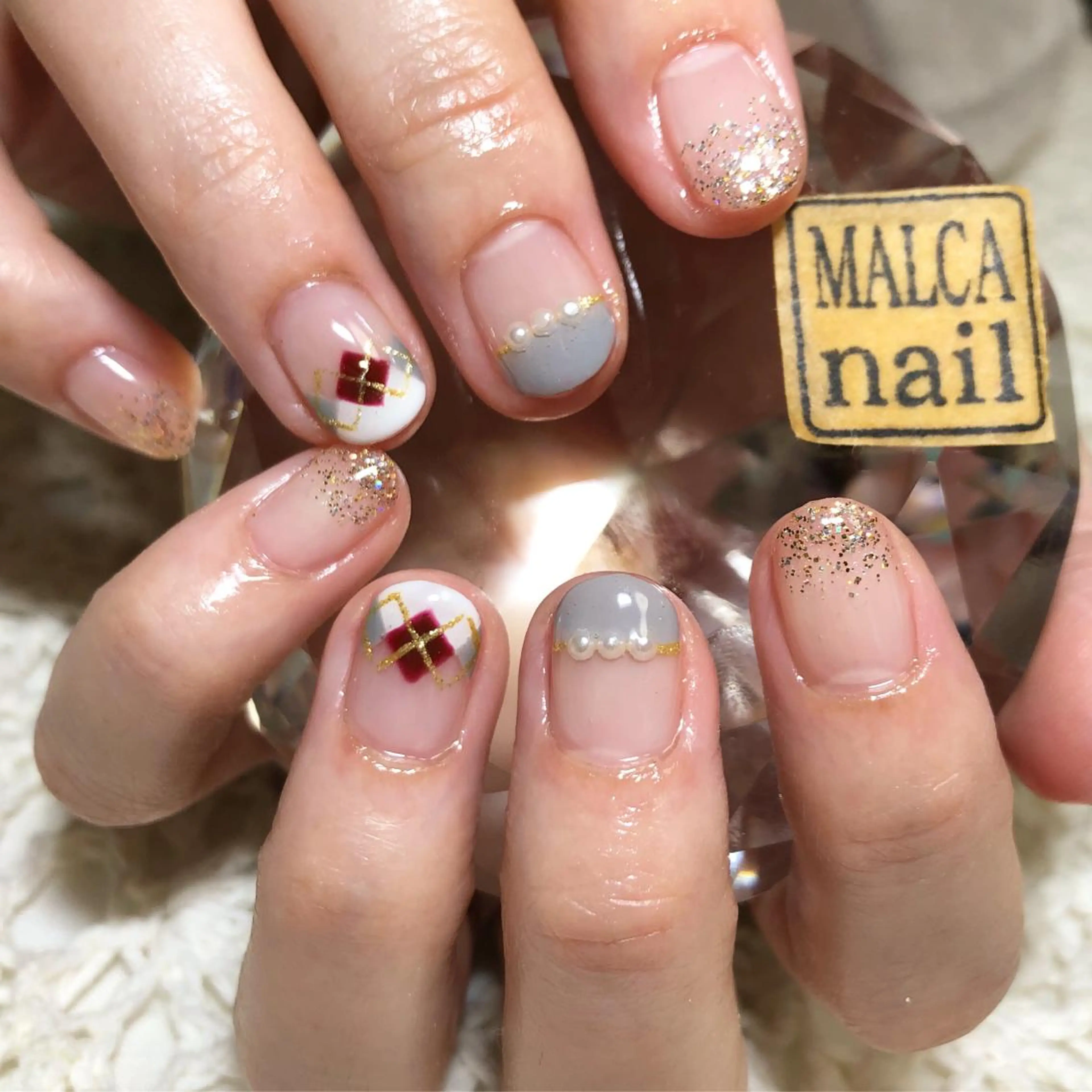 ロング カラー パーマ ヘアアレンジ キッズ ネイル マツエク・マツパ 荒木 莉奈のネイルデザイン
