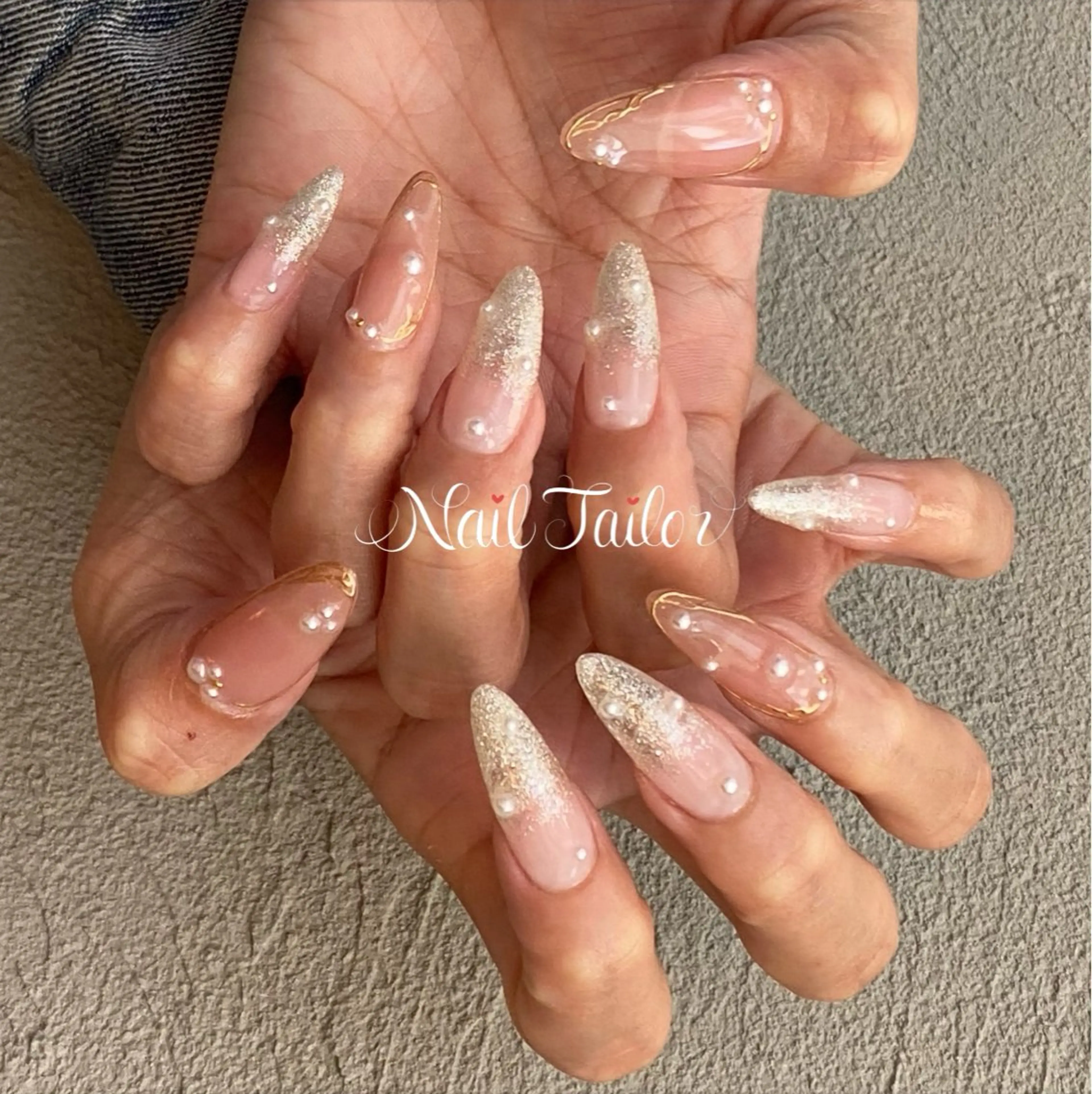 ネイル アートネイル クリアネイル 長さ出し グラデーション キラキラネイル NailTailor ネイルテイラーのネイルデザイン