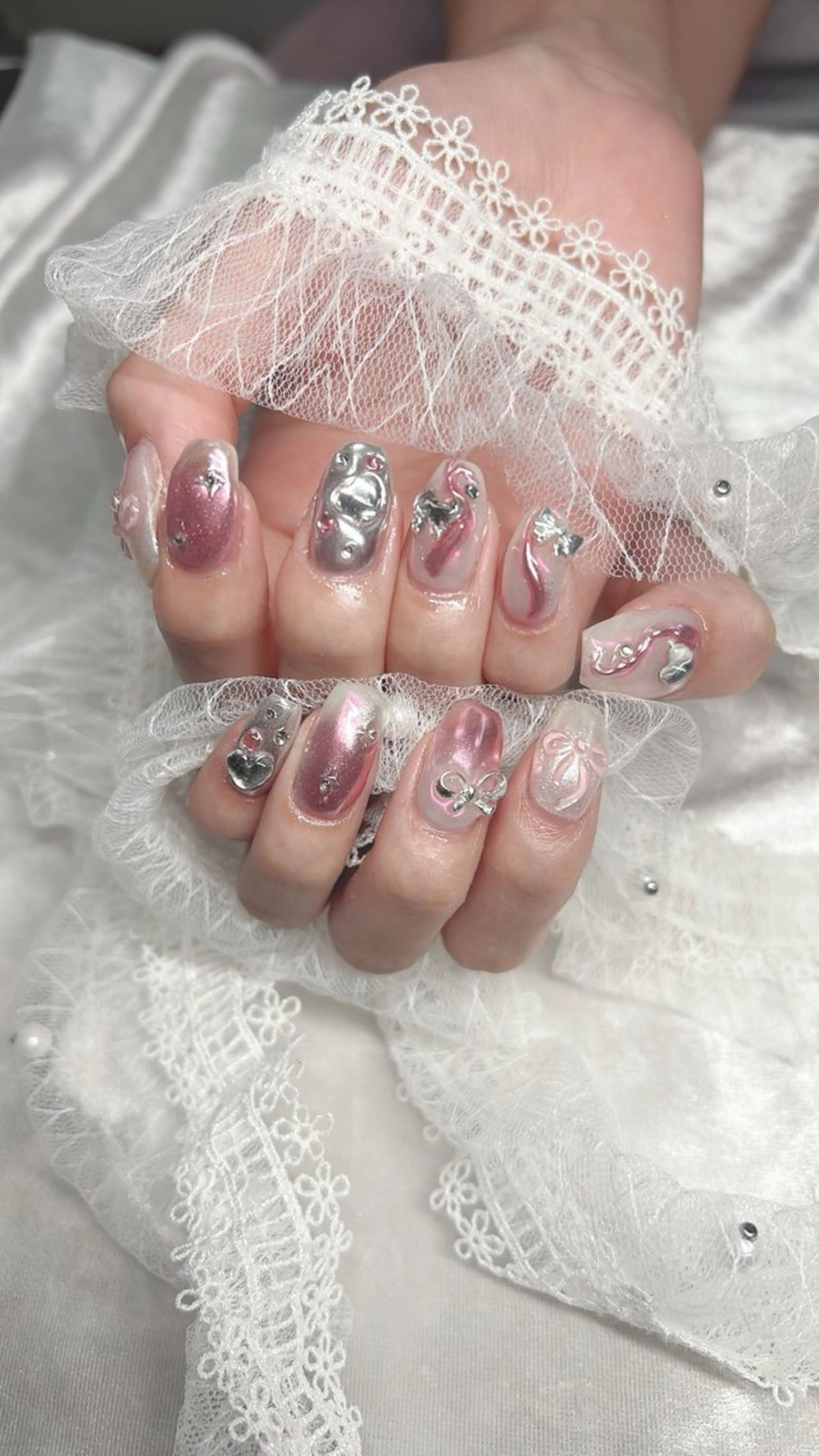 ネイル オーロラネイル ミラーネイル ピンク ハンドネイル Best Nail Yu🎀🫧のネイルデザイン