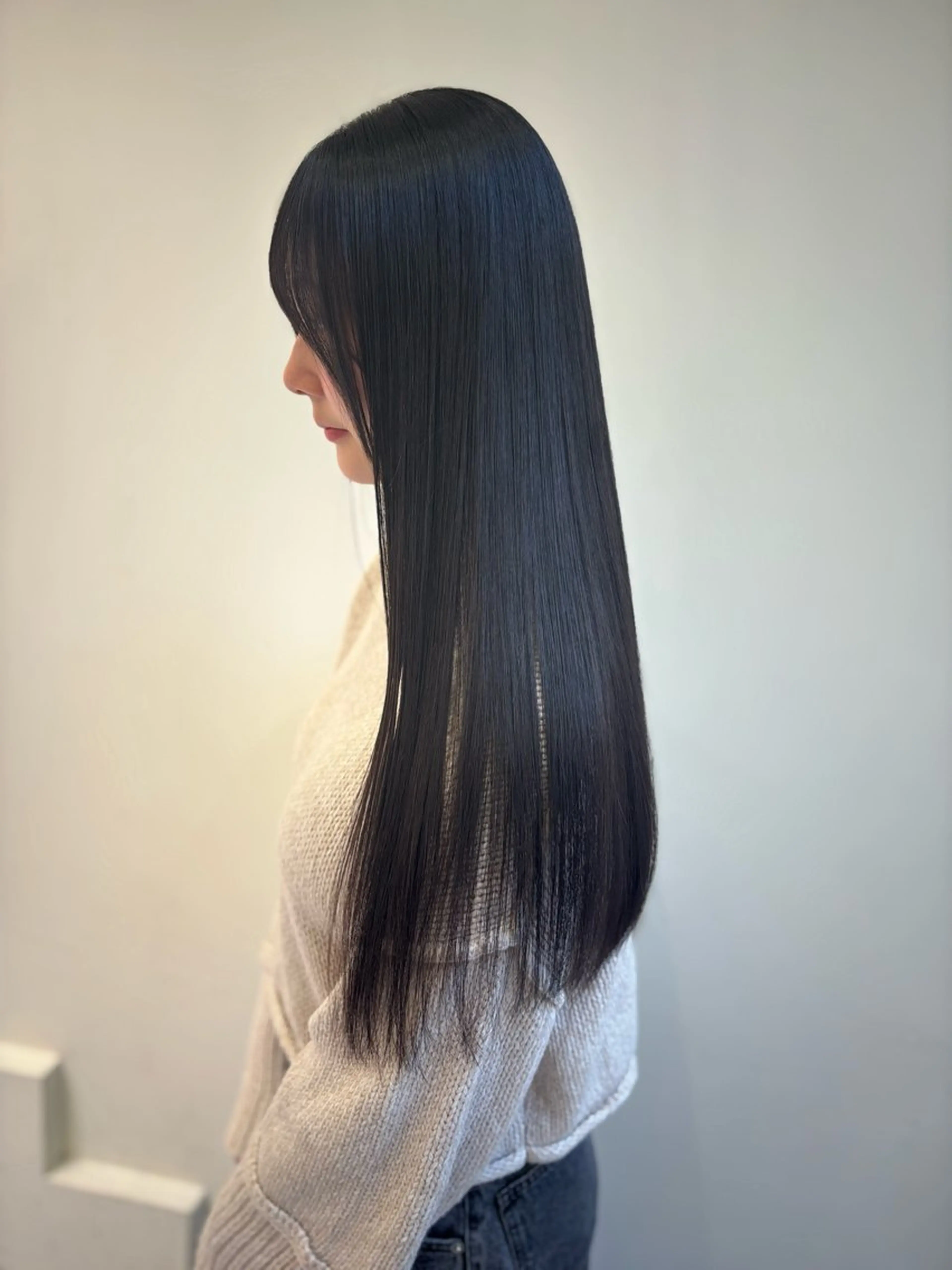 ロング カット ヘアカラー 透明感グレージュ/ うるツヤヘア/静岡のヘアスタイル