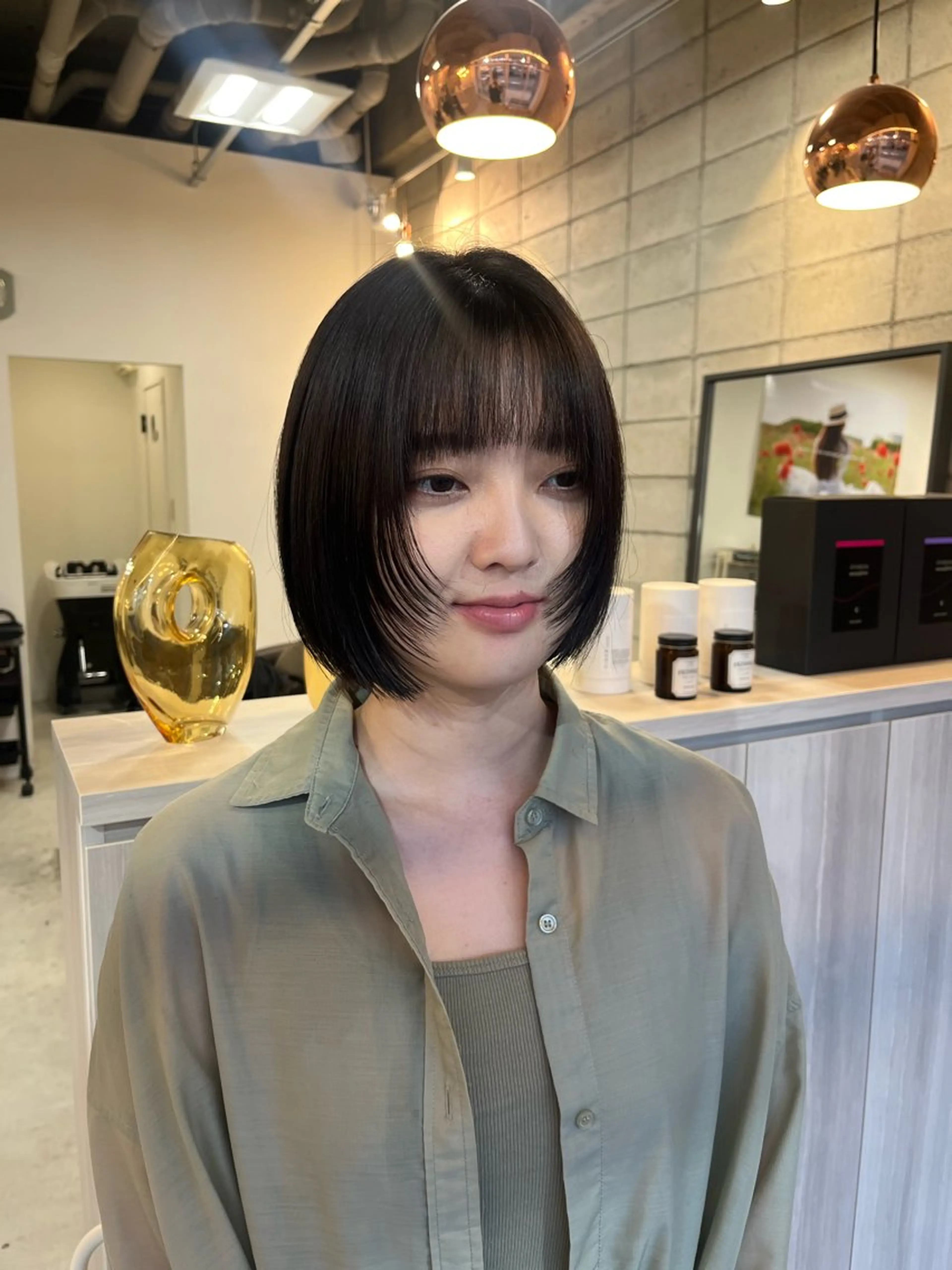 ショート ボブ 顔まわりレイヤー 顔周りカット レイヤーカット カット ヘアカラー トリートメント 狩野 くるみのヘアスタイル