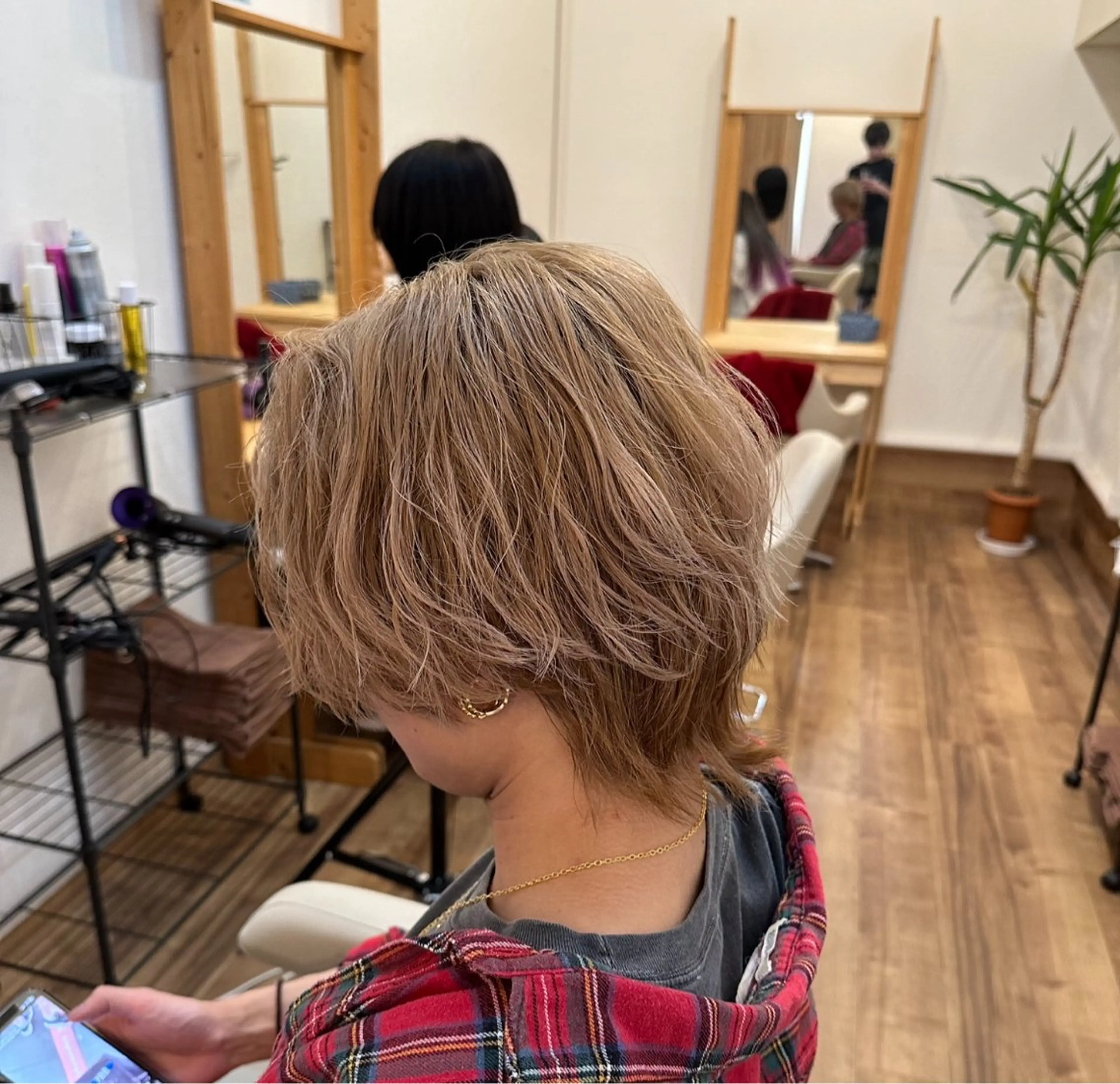 ミディアム メンズ ヘアカラー トリートメント 細貝 舞利のヘアスタイル