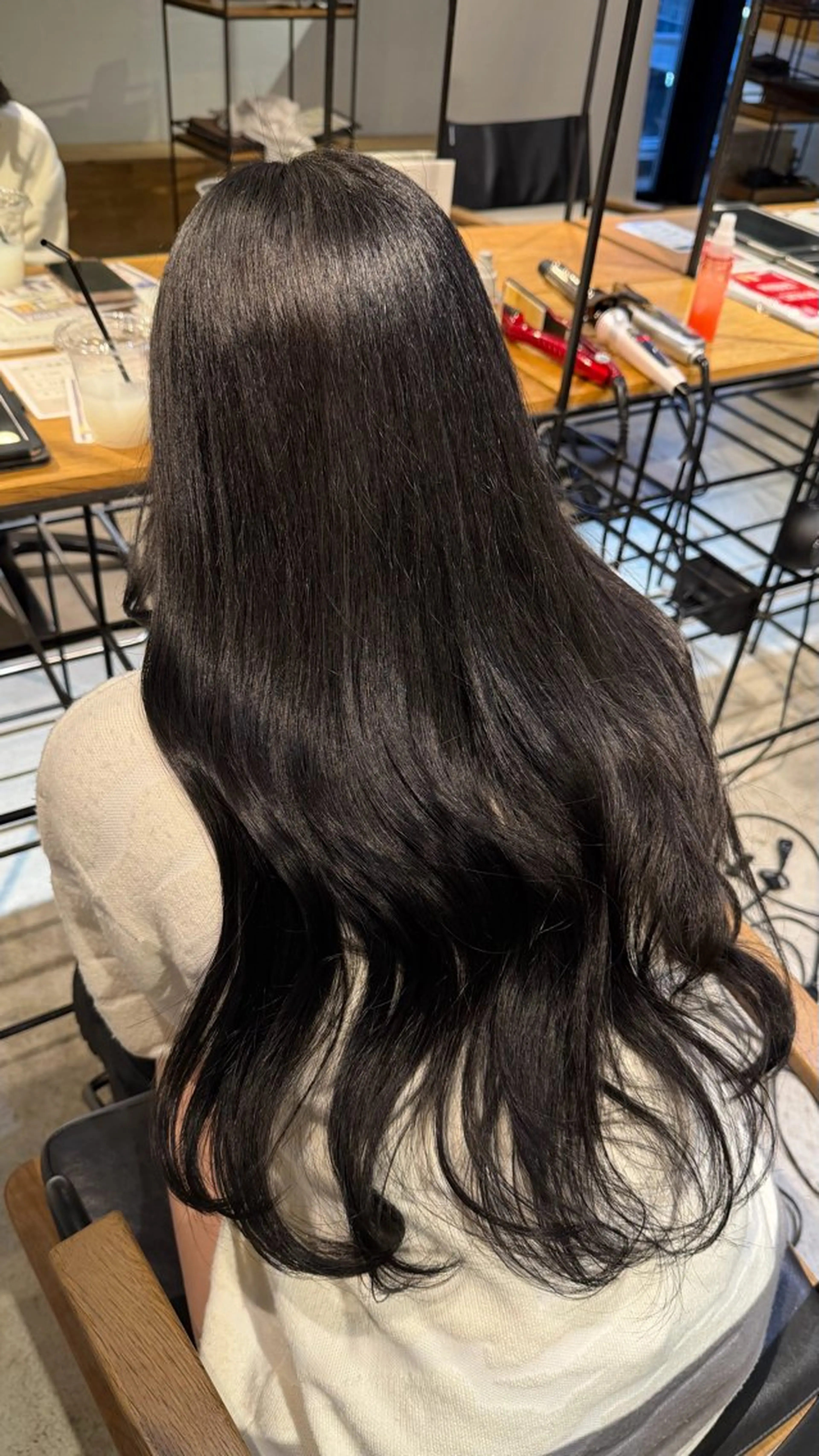 【✨平日価格限定✨】カット＋艶カラー＋オージュアトリートメント‪🌱‬の写真