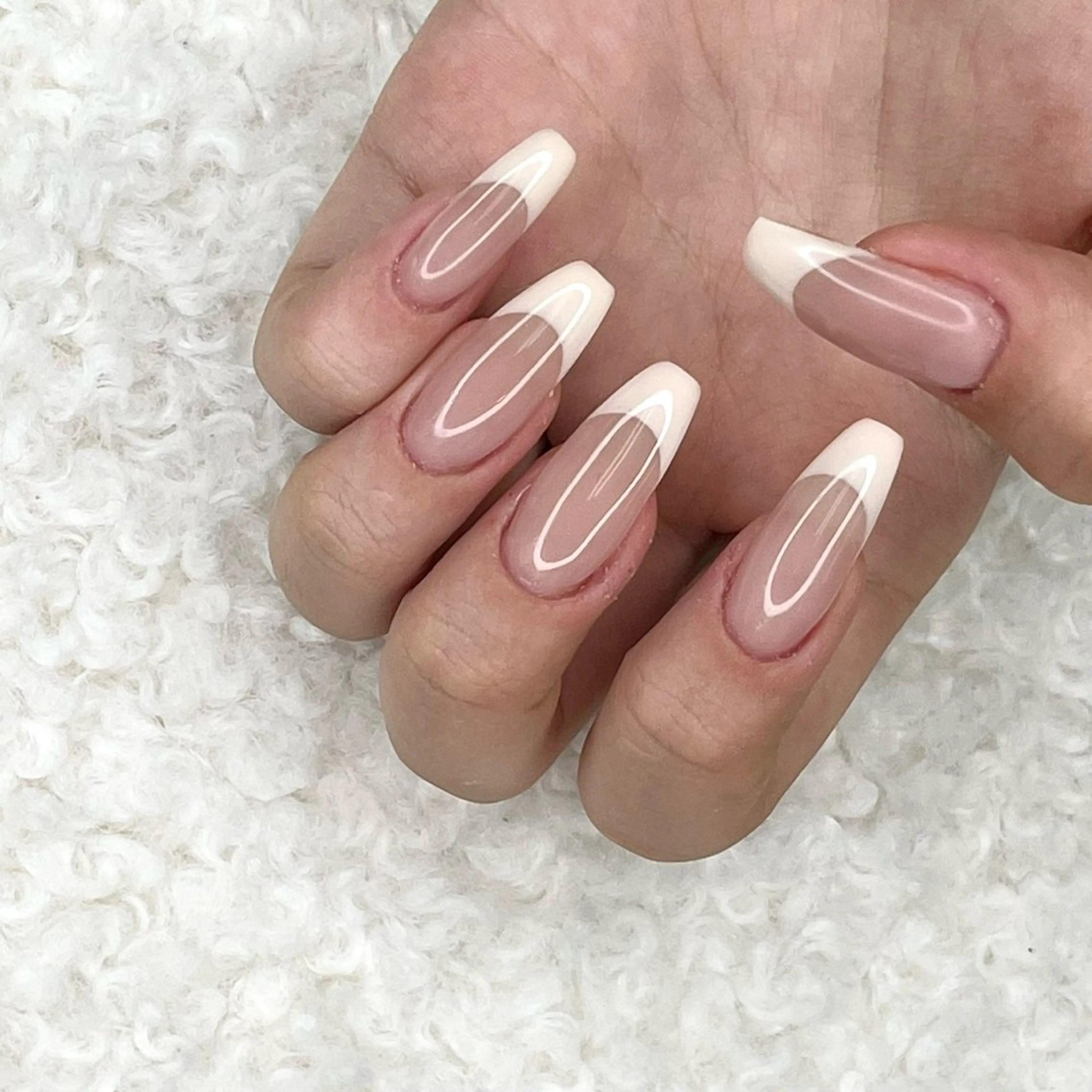 ネイル フットネイル Emma Jewel🏛️♡のネイルデザイン