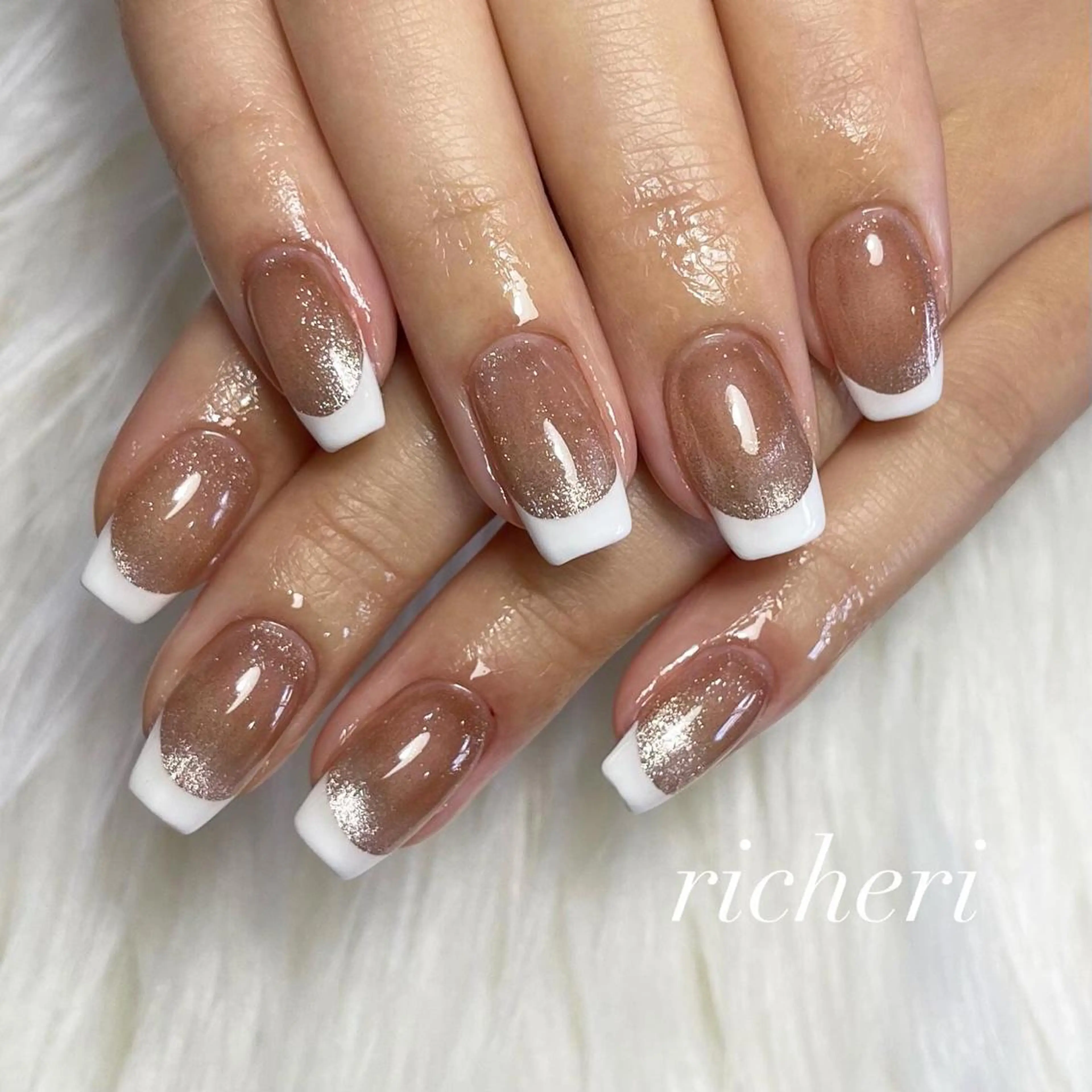 ミディアム ネイル 韓国風ヘア アートネイル フレンチネイル ジェルネイル ガラスフレンチ richeri beautyのエステ・リラクイメージ