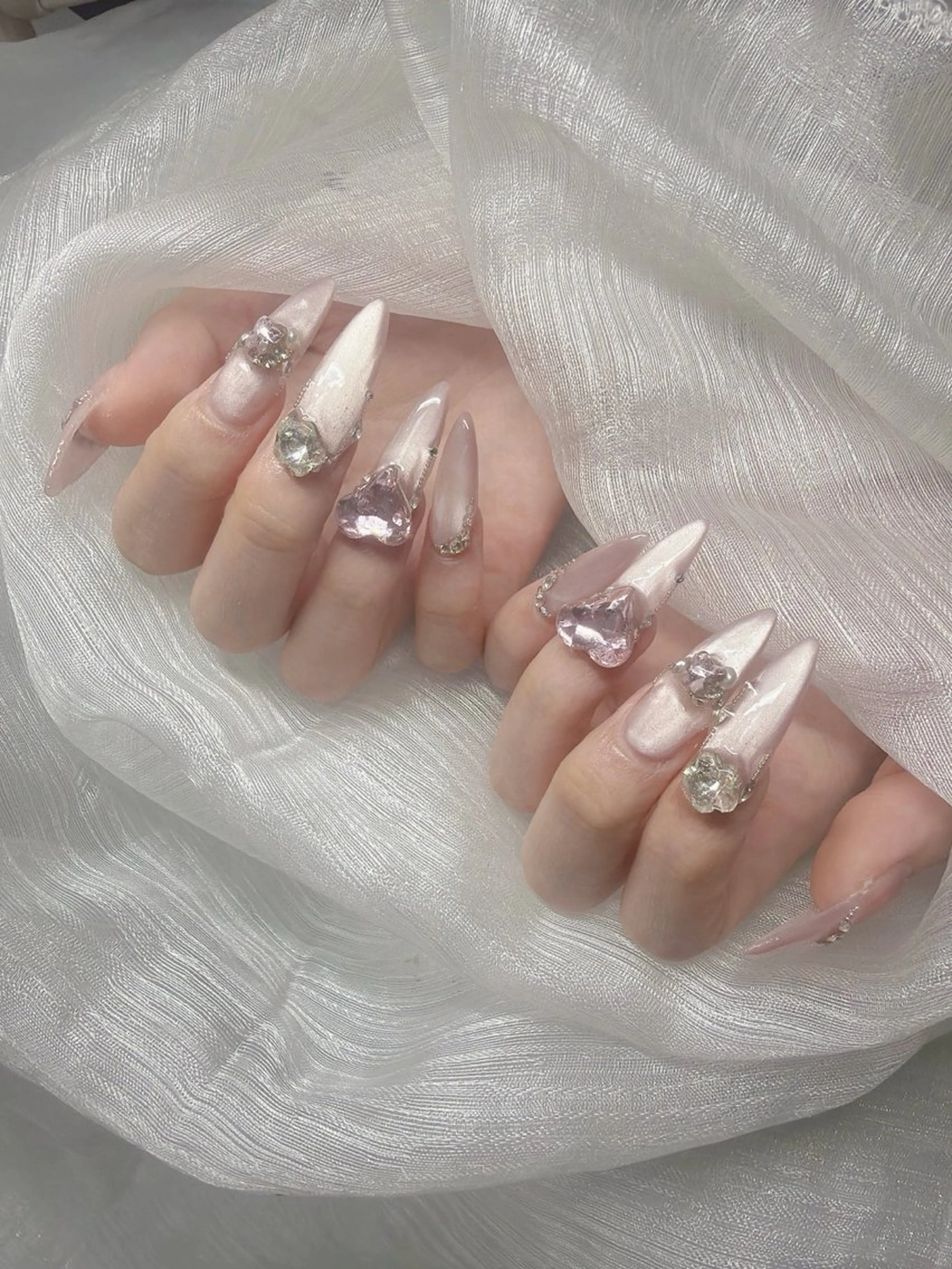 ネイル ハンドネイル Lee Nailsのネイルデザイン