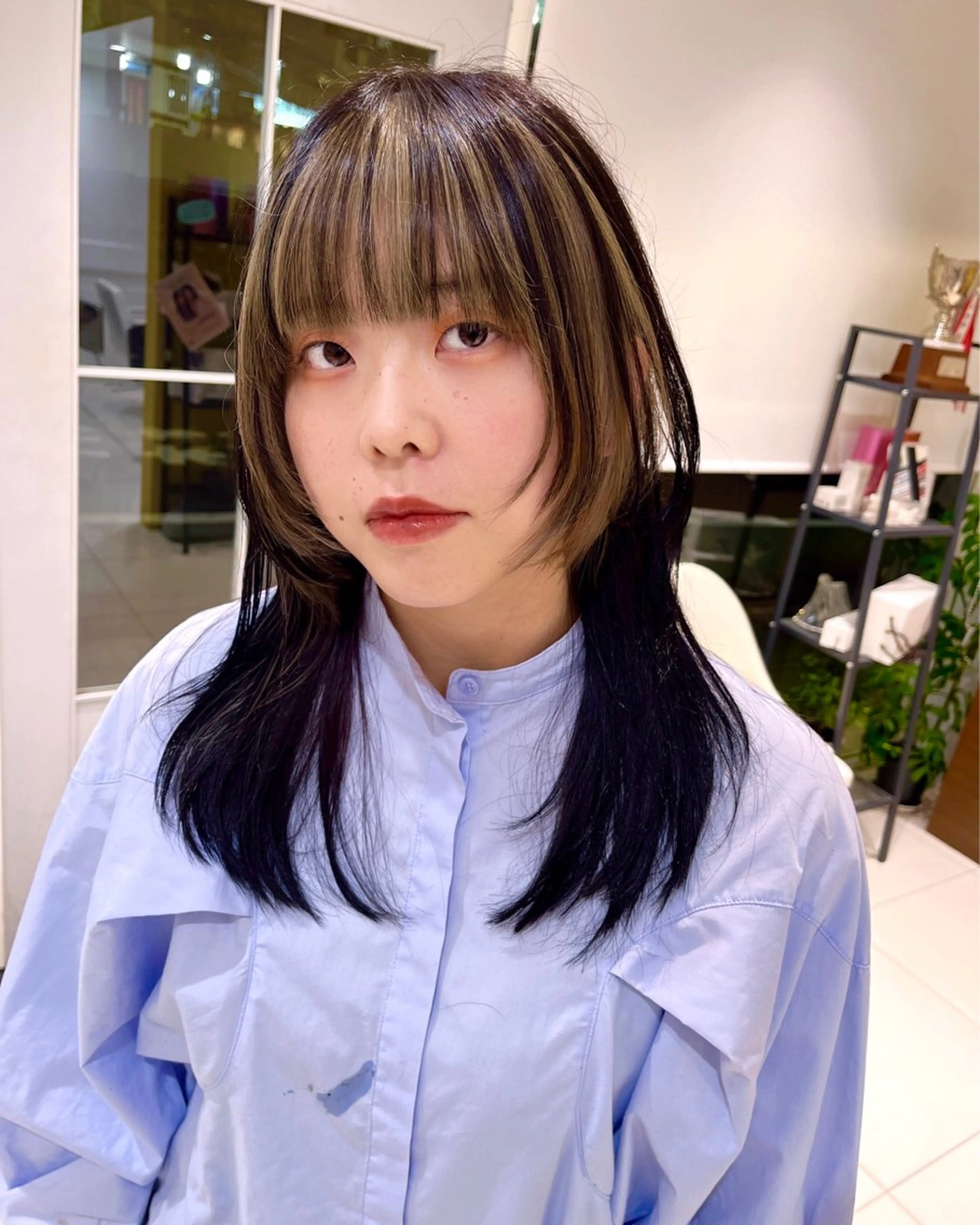 セミロング カラー ウルフカット ハッシュカット/七海のヘアスタイル