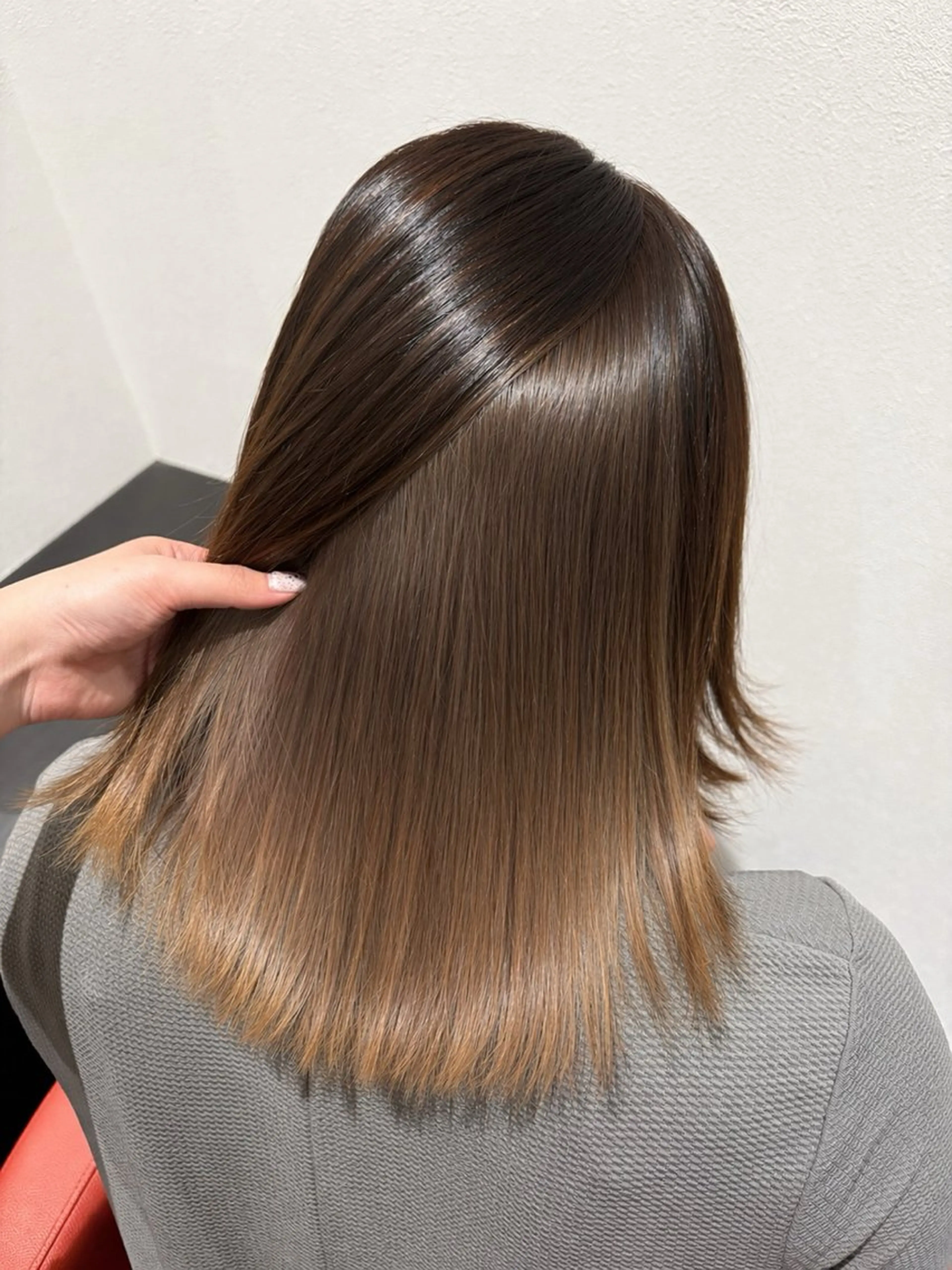 カラー ヘアカラー 沢木 陽菜のヘアスタイル