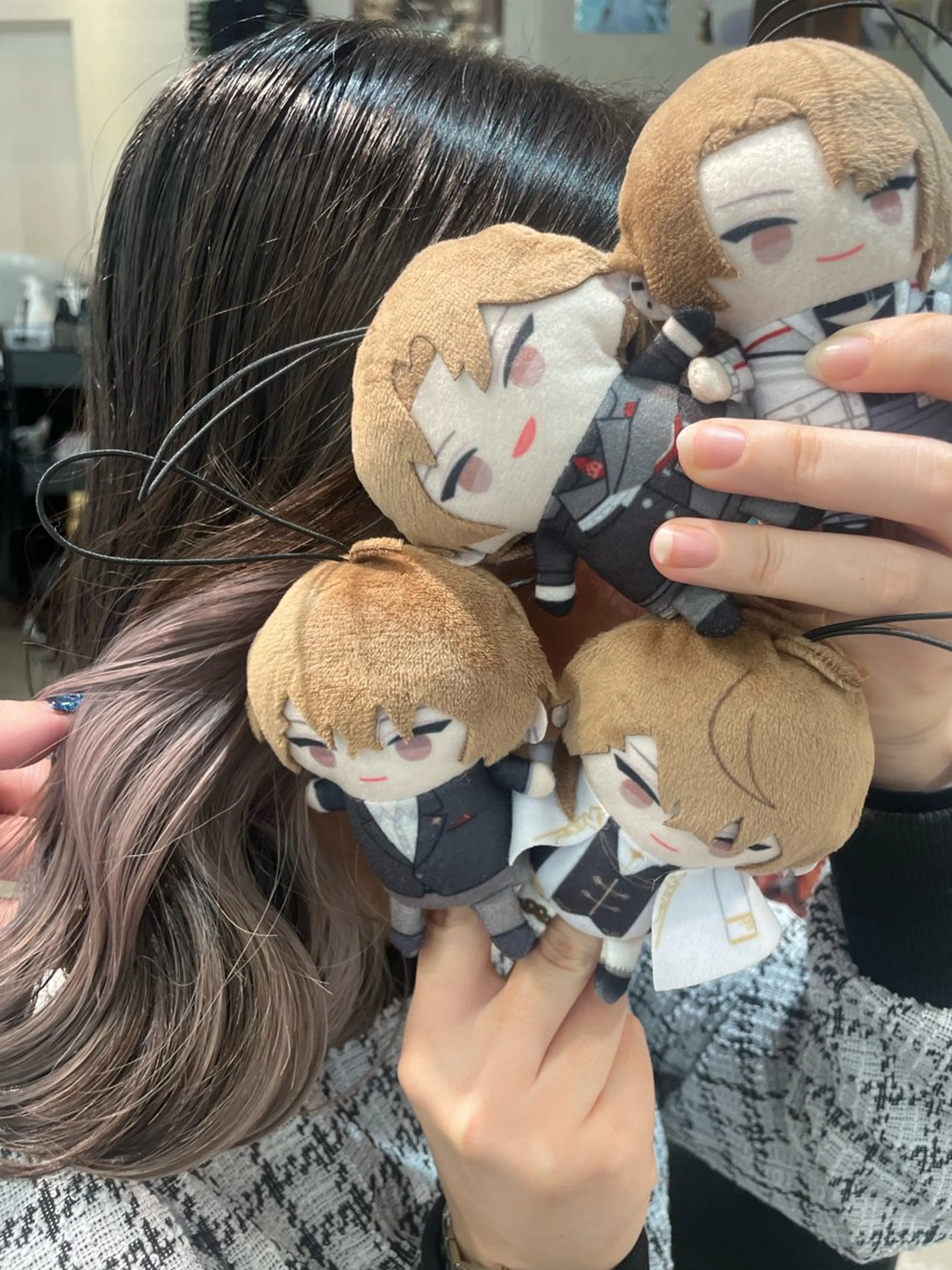 ロング カラー インナーカラー シルバー ヘアカラー トリートメント インナーカラー 推し ブリーチ  髪質改善のヘアスタイル