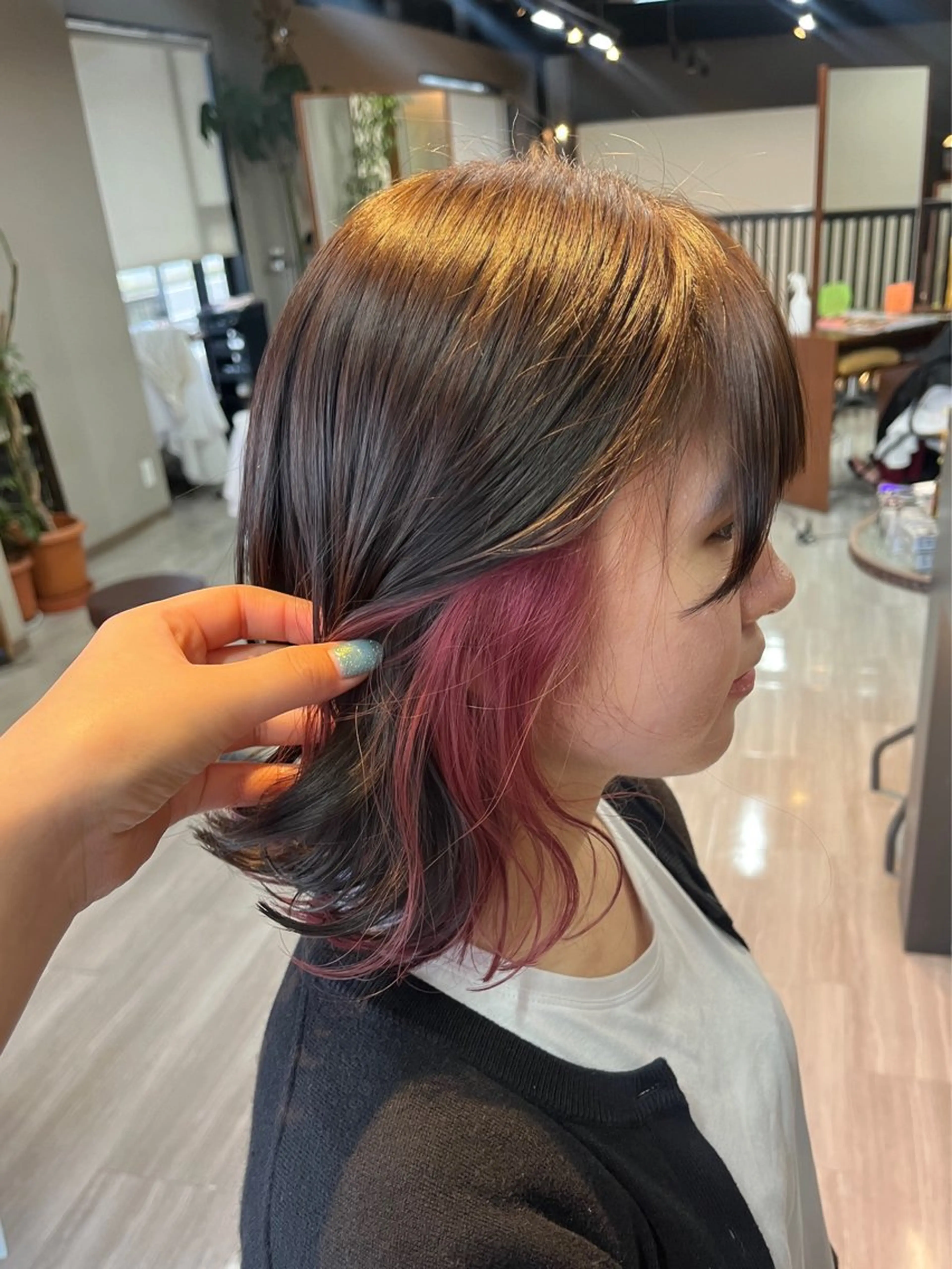 ミディアム alu yuinaのヘアスタイル