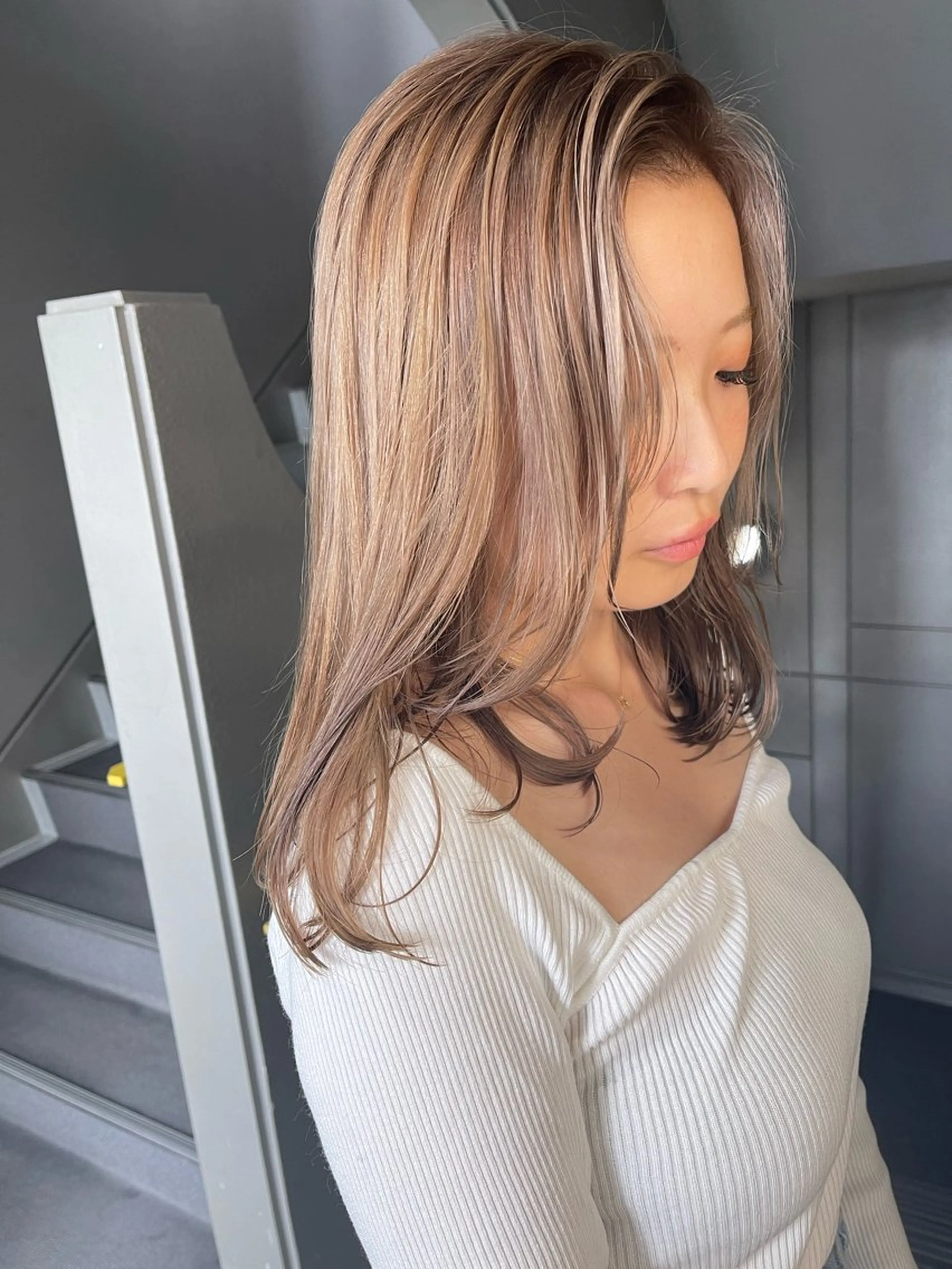 セミロング カラー カット ヘアカラー トリートメント 💓パーマ，💗 レイヤーカットのヘアスタイル