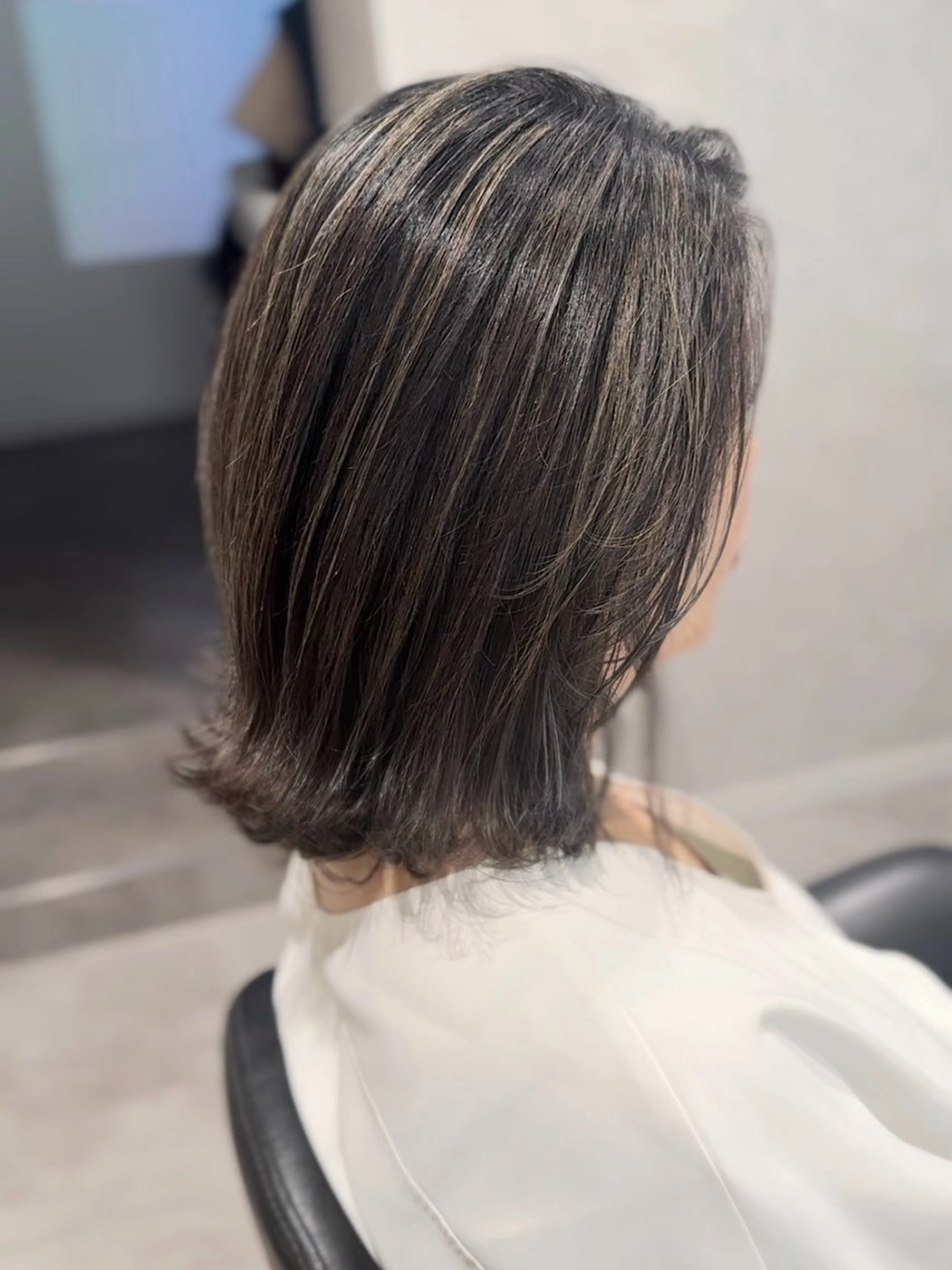 ミディアム カラー ブリーチ ダブルカラー イルミナカラー ブリーチなしカラー ボブ カット ヘアカラー トリートメント LUCK 本厚木店のヘアスタイル