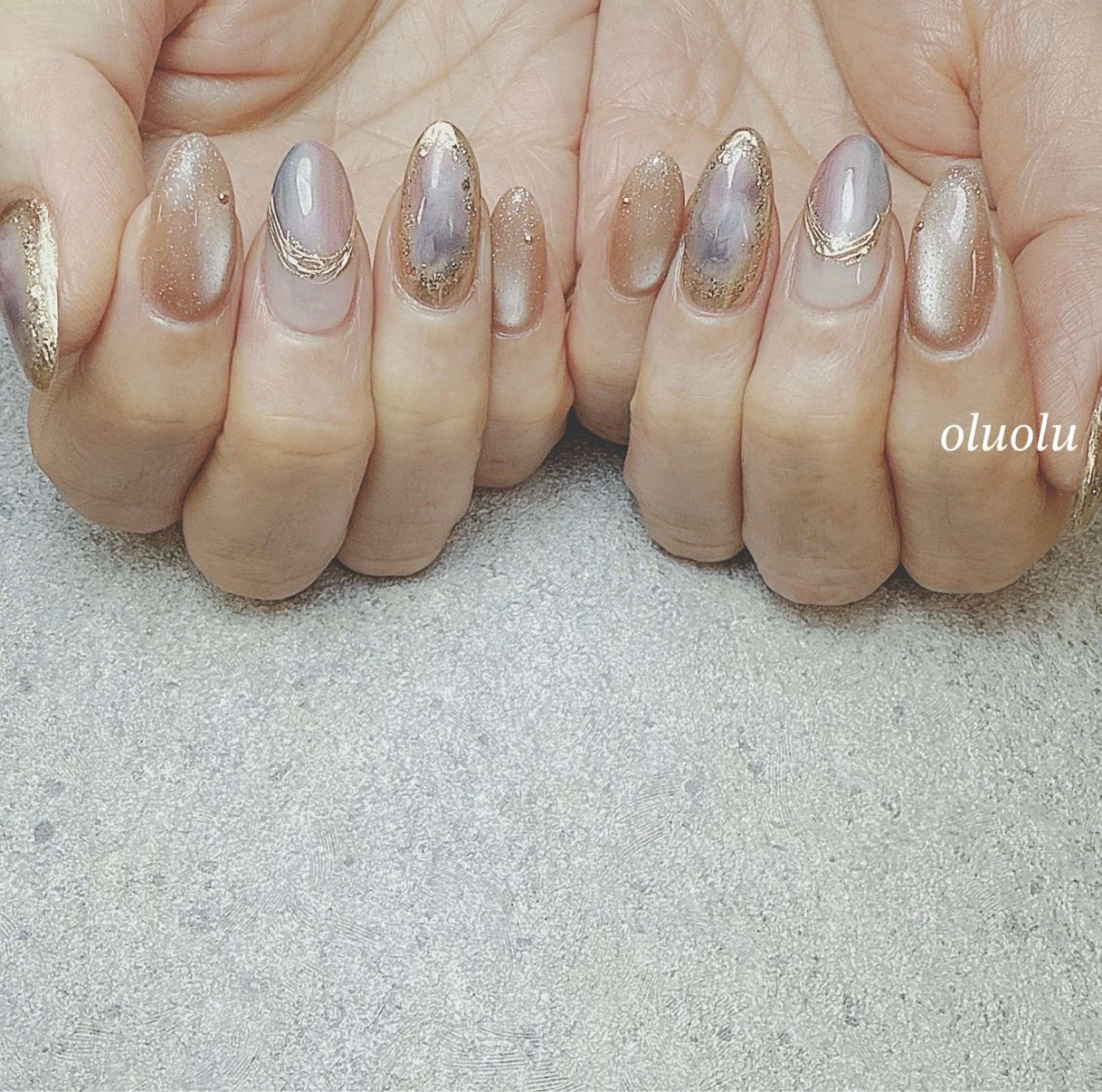 ネイル オーロラネイル フラッシュネイル ジェルネイル キラキラネイル ラメ(グリッター) ハンドネイル 大村 紬華のネイルデザイン