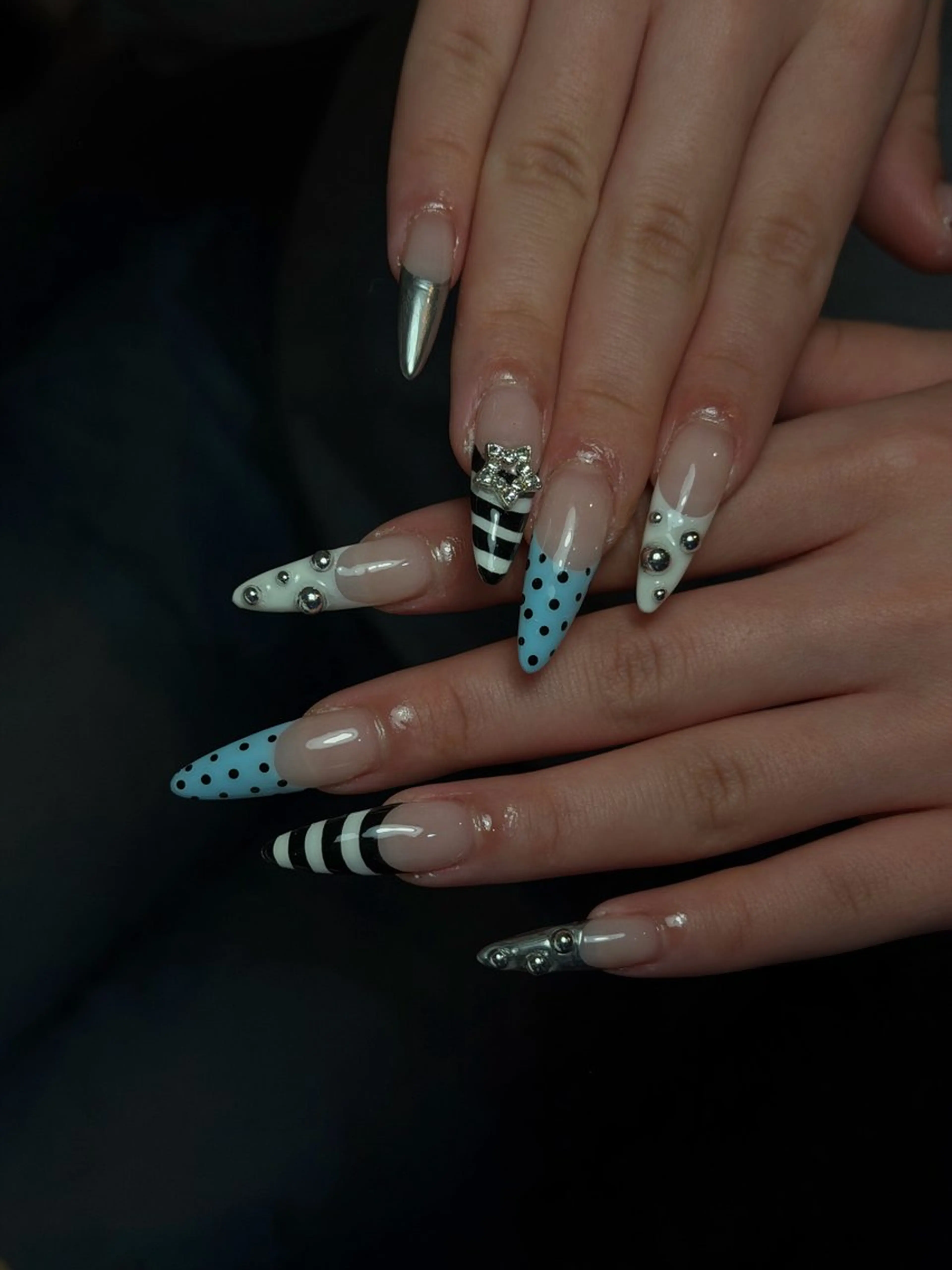ネイル 韓国ネイル シンプルネイル ワンホンネイル ハンドネイル CoMo Nailのネイルデザイン
