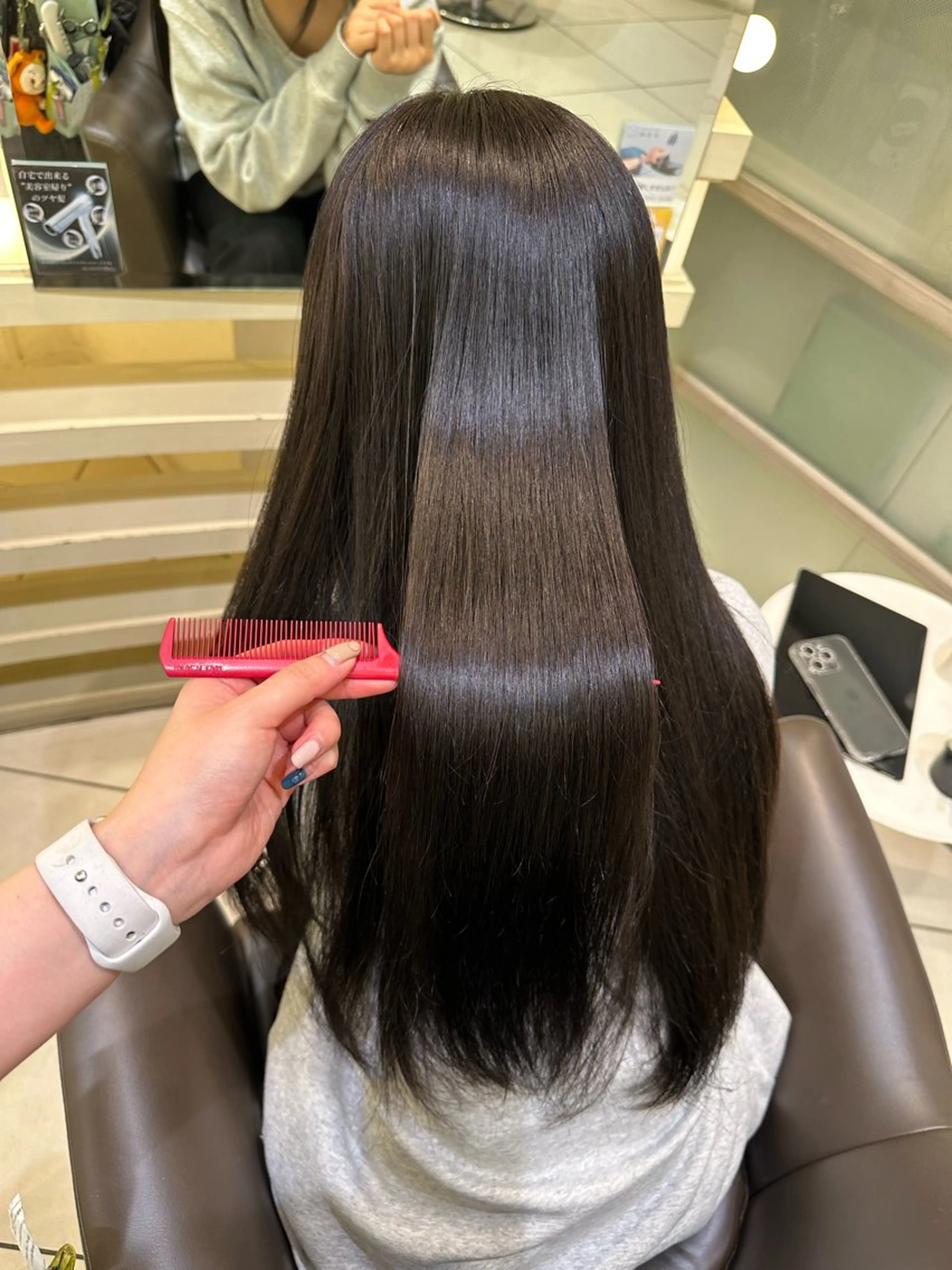 ロング カラー ヘアアレンジ タイトボブ個性派カラ ーAKANEのヘアスタイル