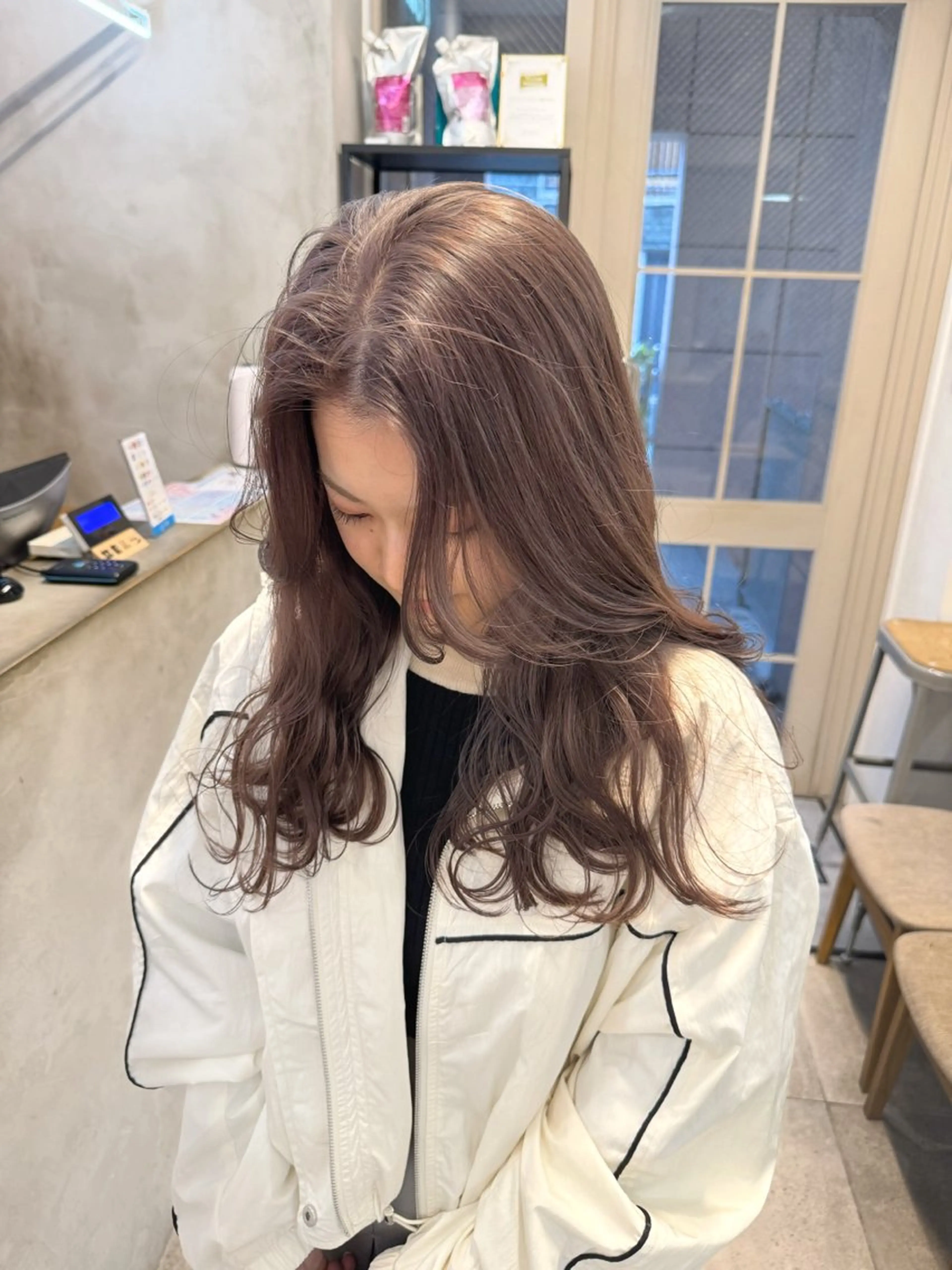 ミディアム カラー グレージュ カット ヘアカラー Lomalia 🤍🫧/makoのマツエク・マツパデザイン