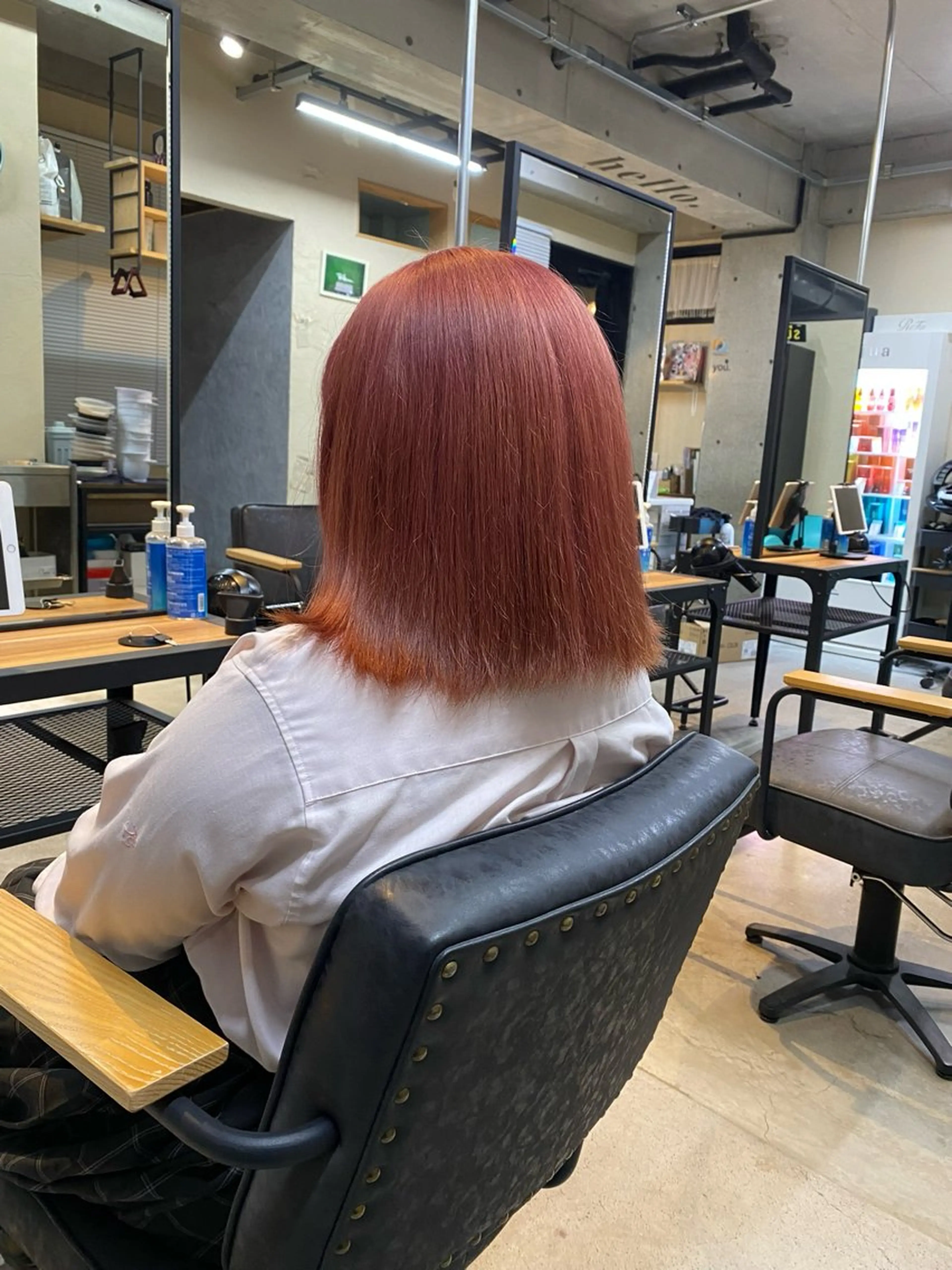 ショート カラー ブリーチ ケアブリーチ ピンクカラー ブリーチムラ修正 /ハイトーン/青砥大のヘアスタイル