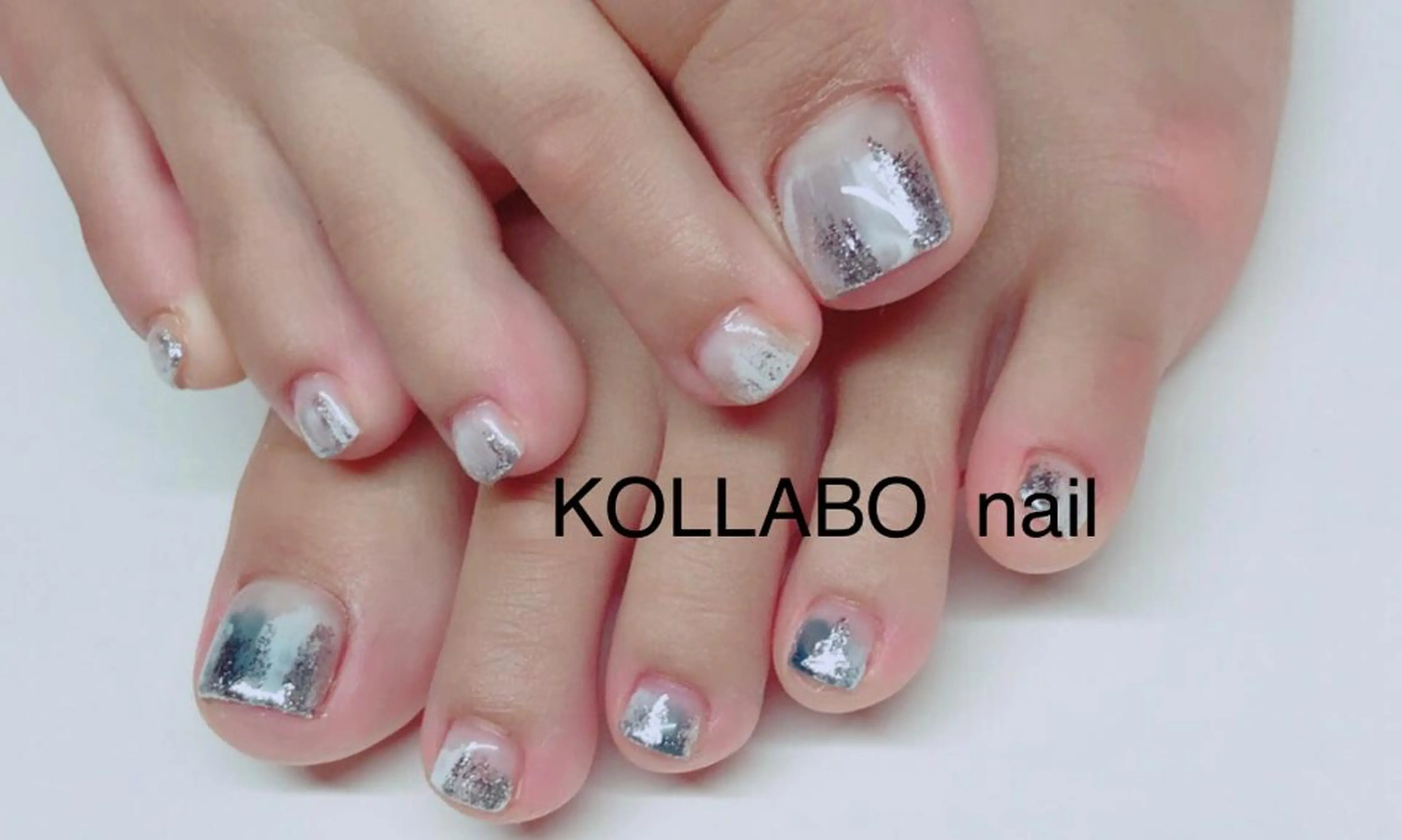 ネイル ホログラムネイル キラキラネイル ニュアンスネイル ピンク ストーンネイル KOLLABO nailのネイルデザイン