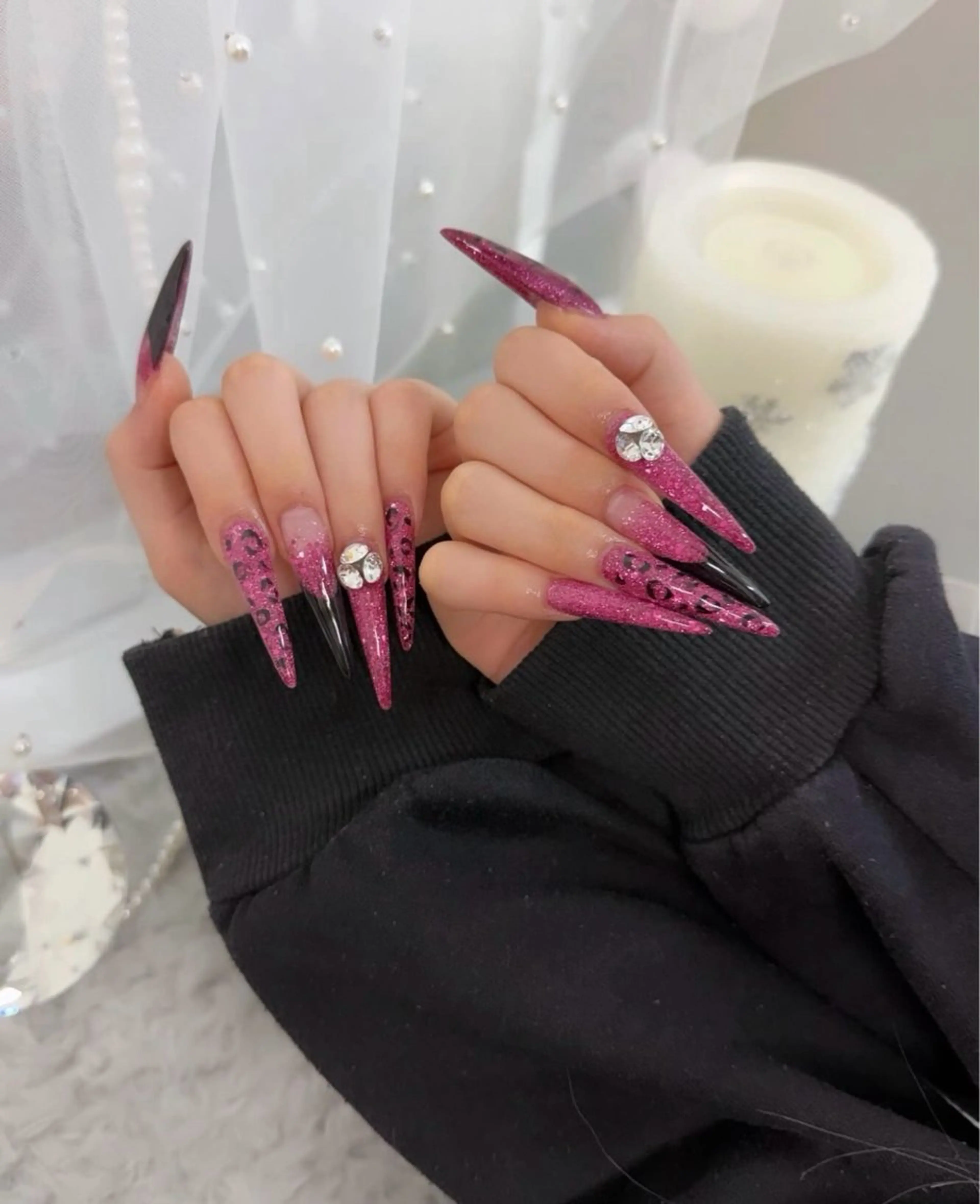 ネイル フットネイル ジェルネイル キラキラネイル 韓国ネイル マグネットネイル ハンドネイル TIDY .のネイルデザイン