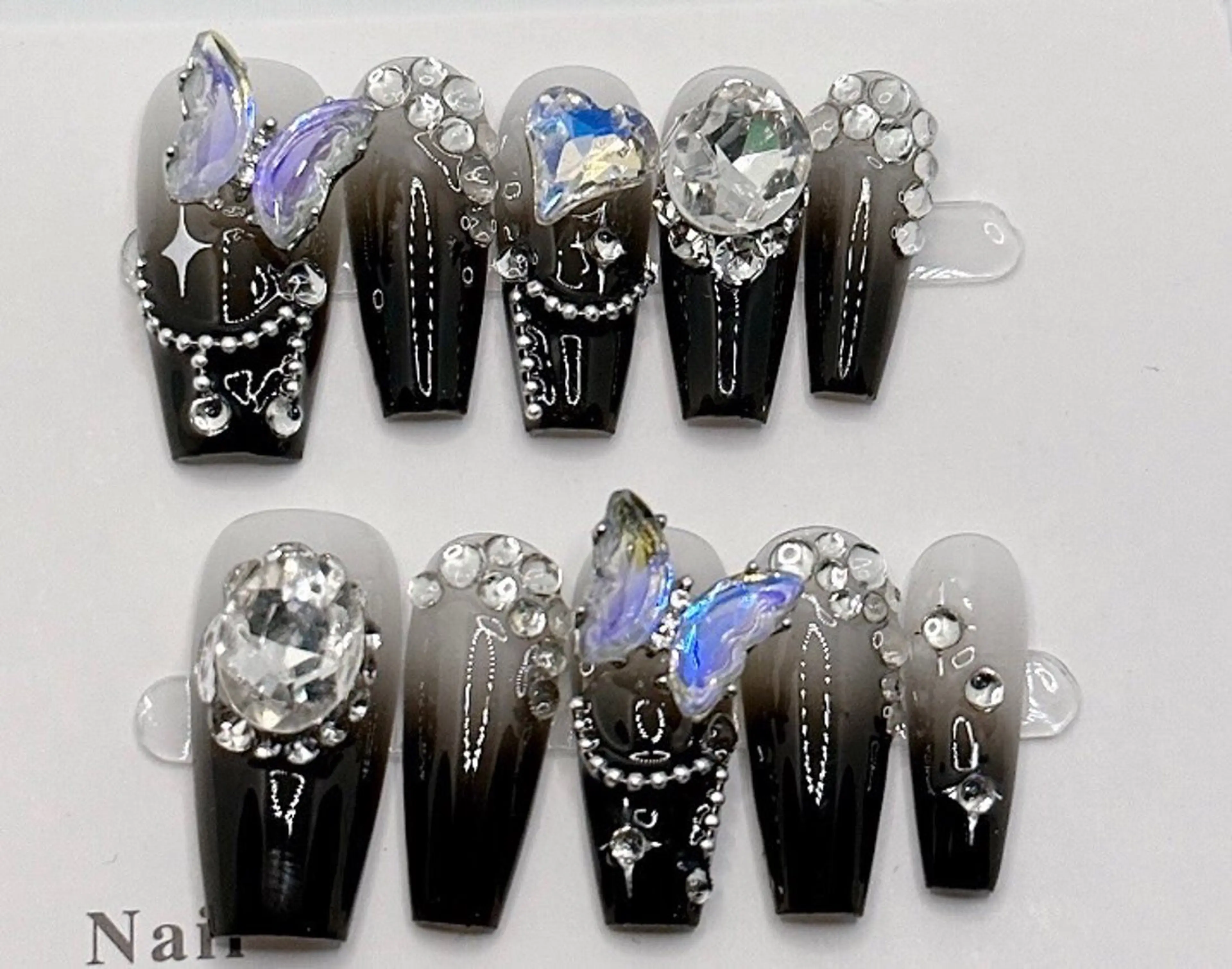 ネイル Hanaai Salon新宿店のネイルデザイン