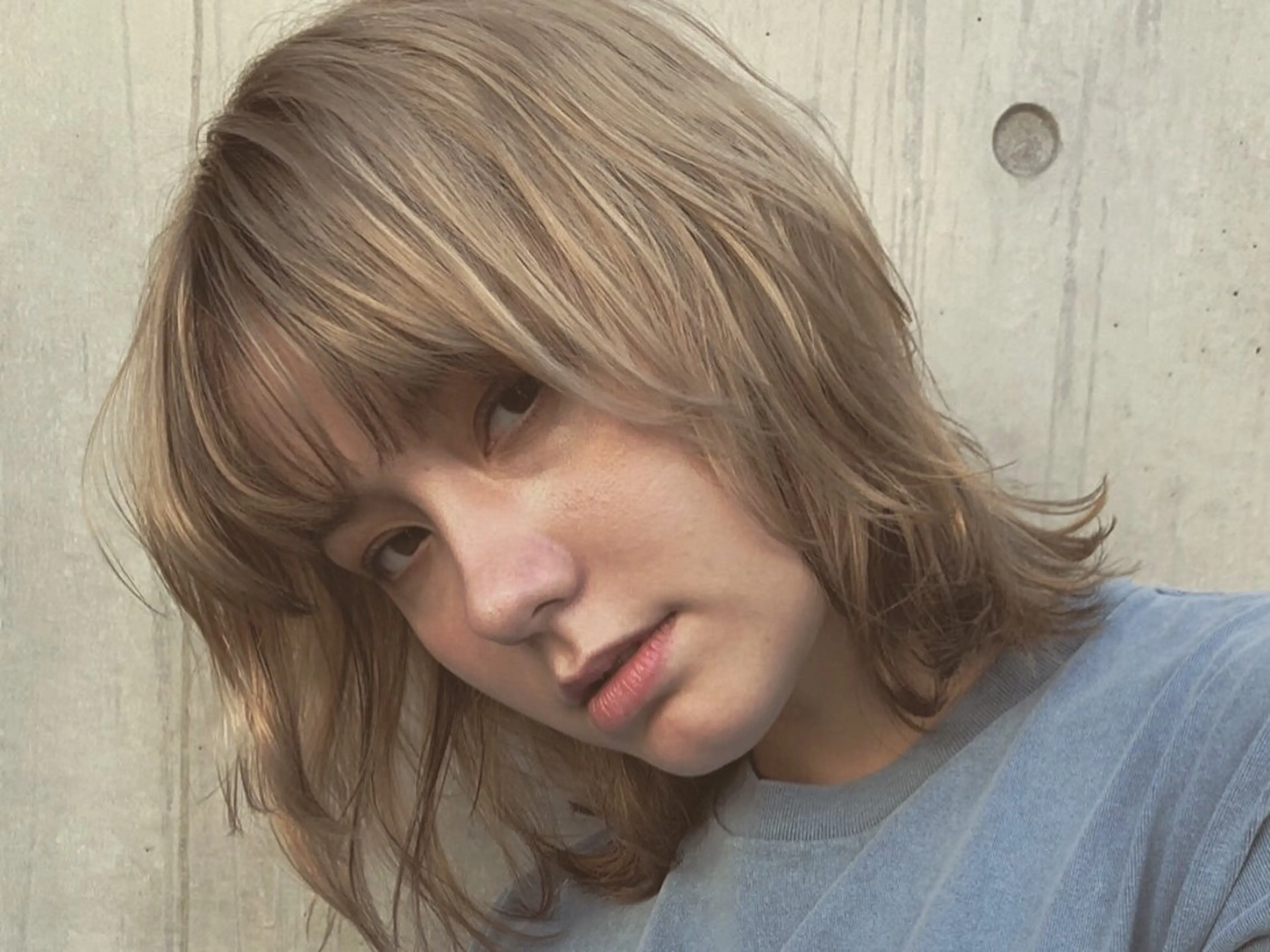 ミディアム カラー ヘアアレンジ ブリーチ ケアブリーチ ダブルカラー 髪質改善 🕊️絹髪縮毛矯正✨ マンツーマン施術🌿のヘアスタイル