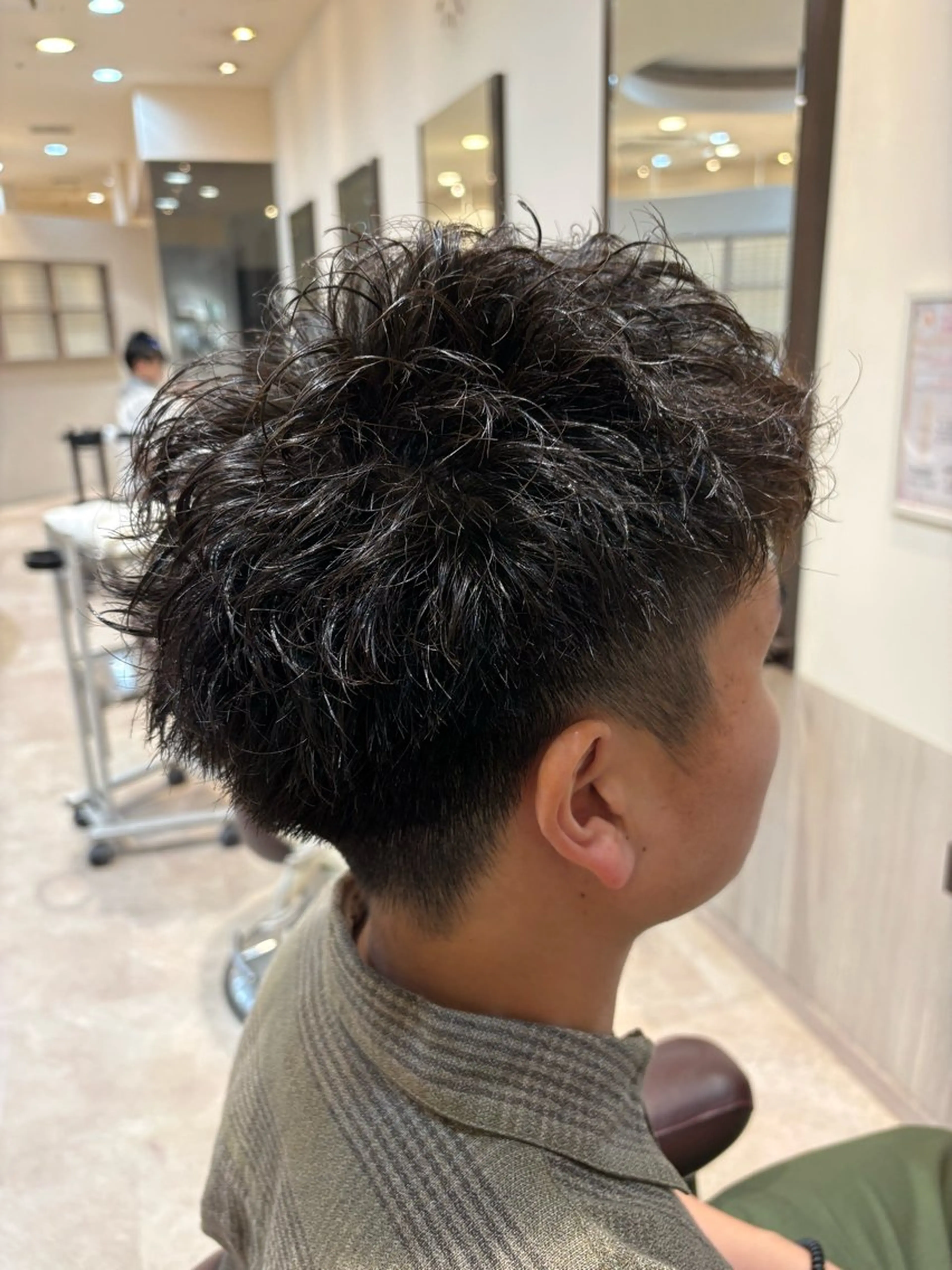 ショート パーマ メンズ メンズパーマ 刈り上げ 木村 柊斗のヘアスタイル