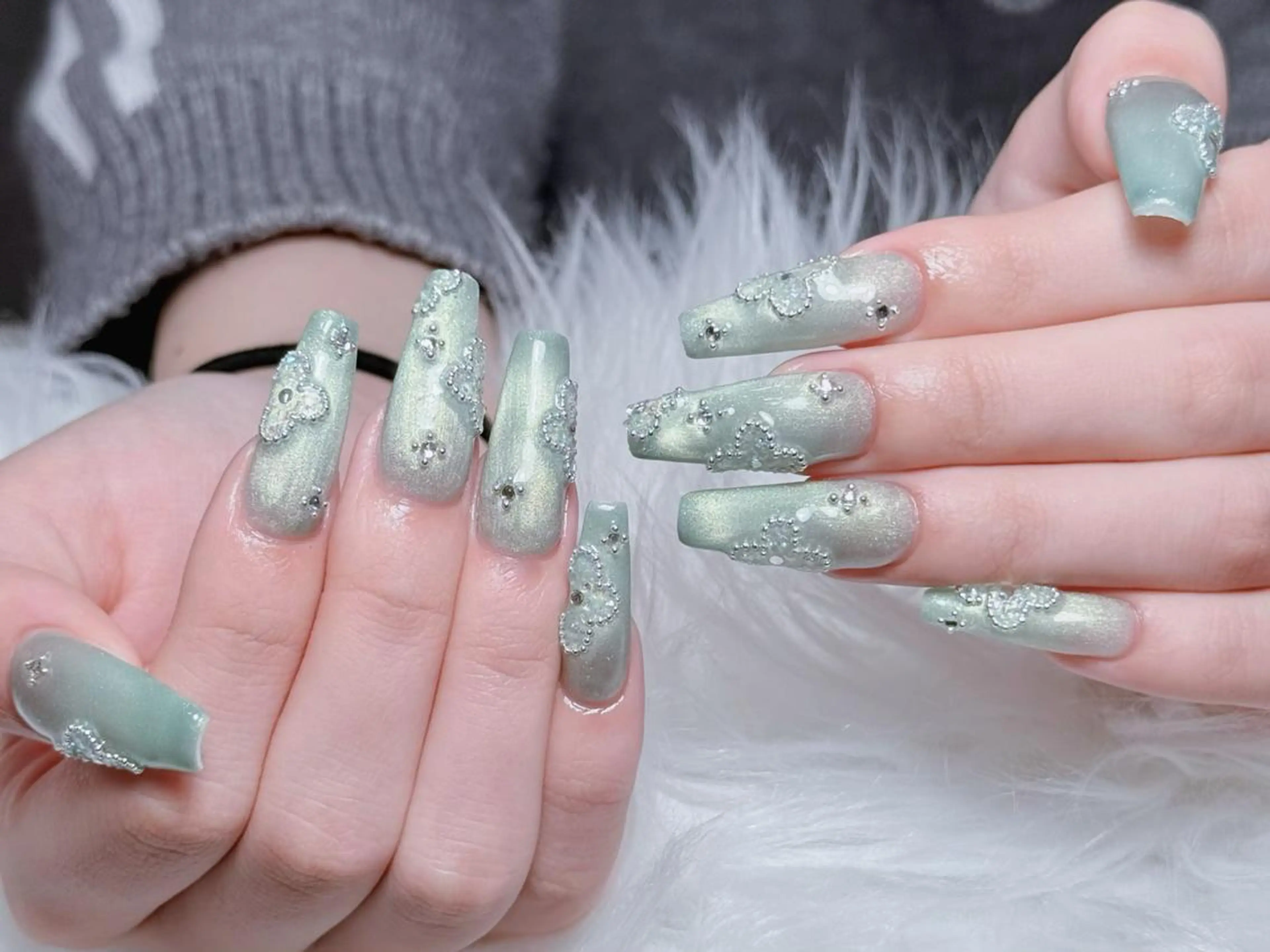 ネイル 長さ出し グラデーション 卒業式 キラキラネイル マグネットネイル ハンドネイル Mio💖Belle Nail Salonのネイルデザイン