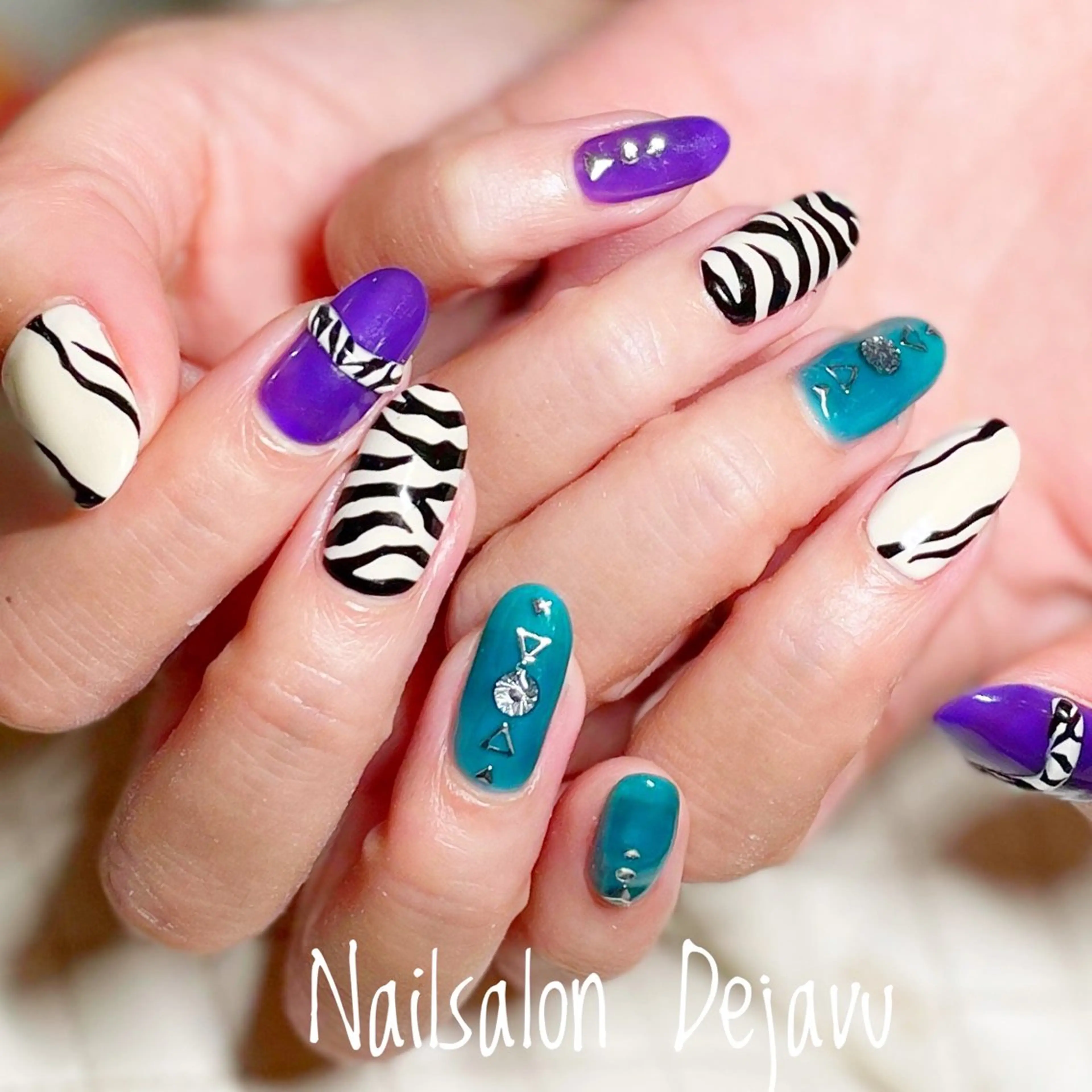 ネイル アニマル柄 ハンドネイル Nailsalon Dejavuのネイルデザイン