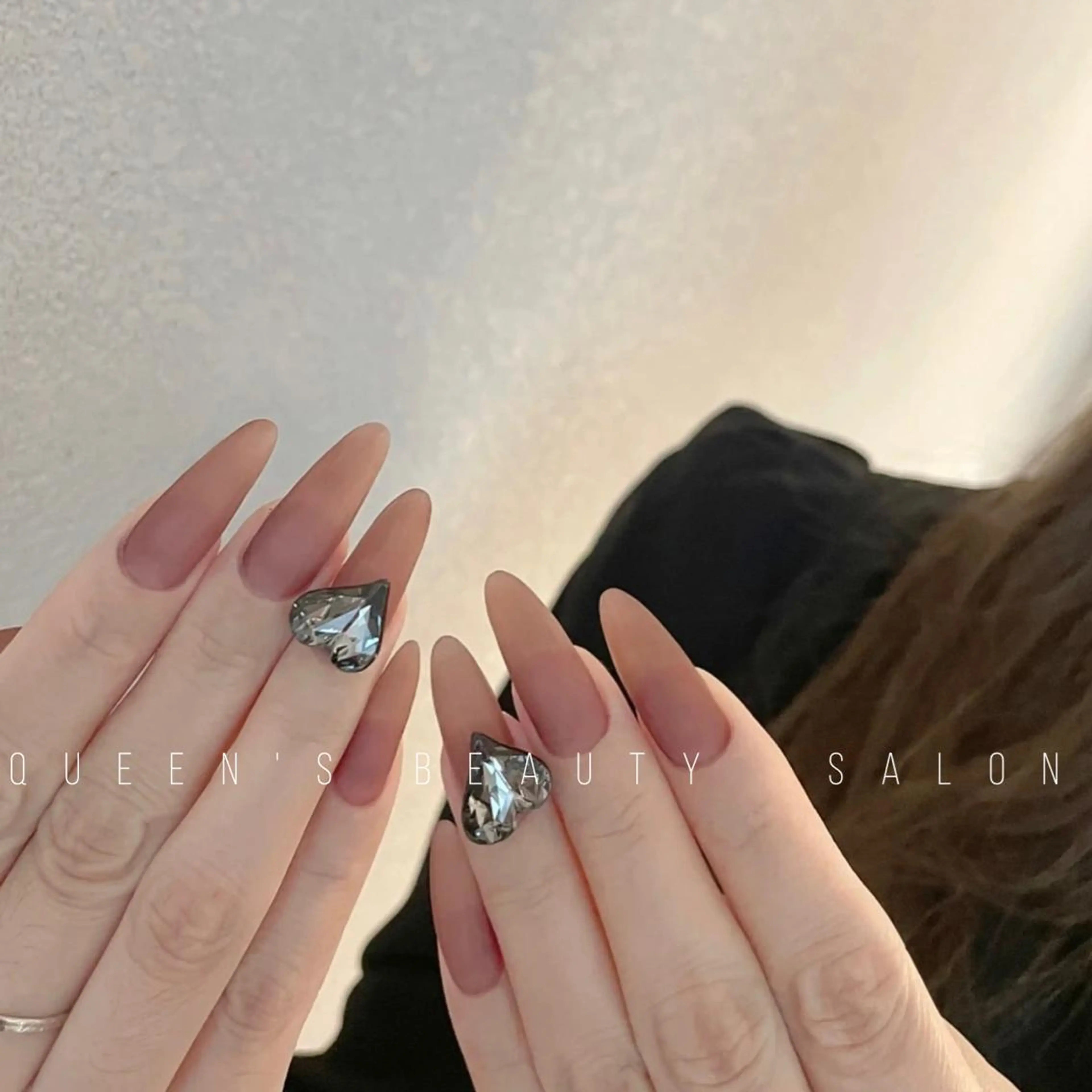 ネイル マットネイル ハンドネイル Queens マオのネイルデザイン